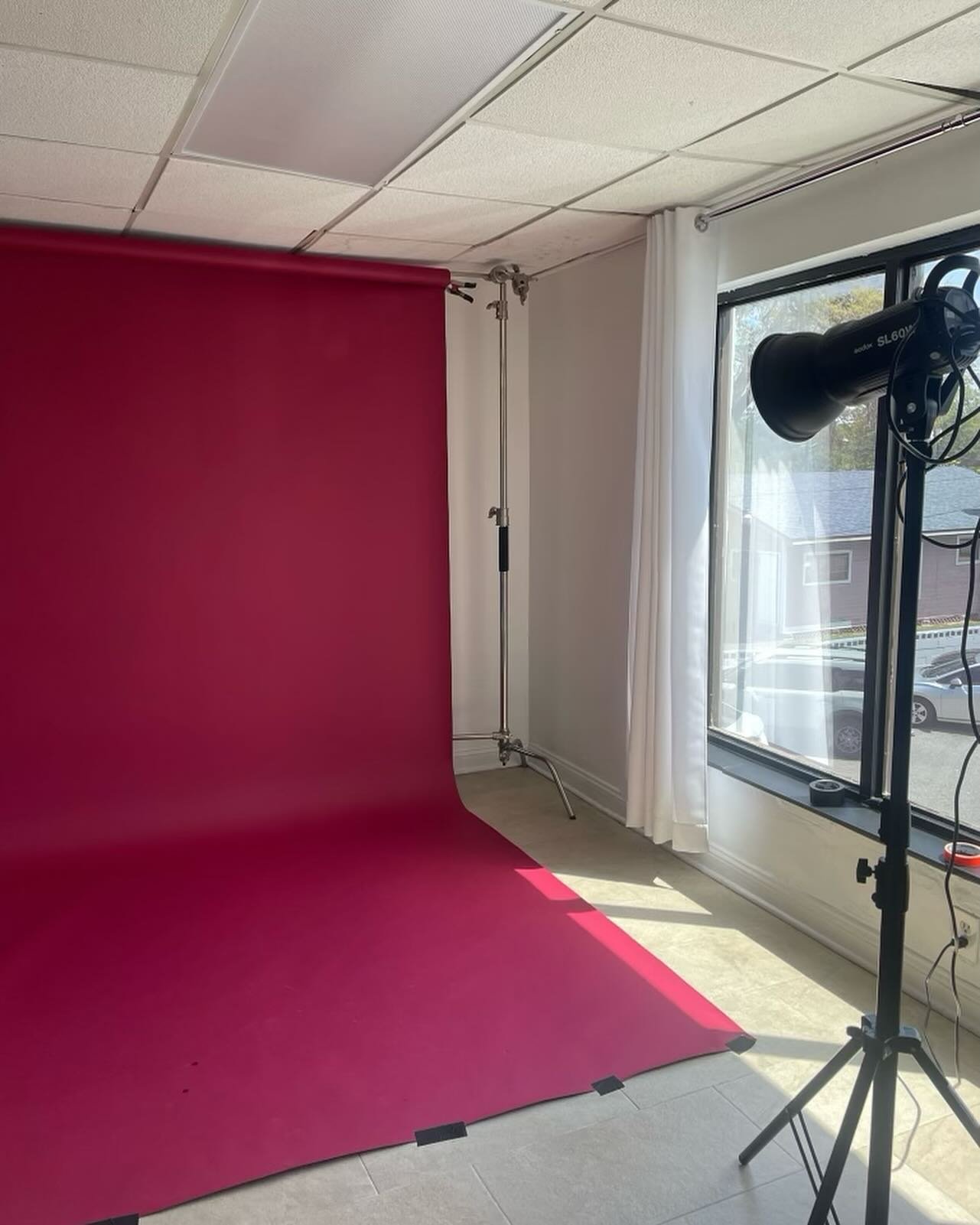 we just want to remind you how many different vibes can be created at the studio 👀

#orlandophotographer #orlandoportraitphotographer #orlandoeditorialphotographer #floridaeditorialphotographer #buildandbloom #orlandophotostudio #orlandorentals #orl