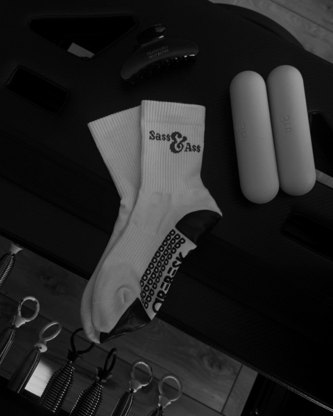 Cute, comfy, class-ready 🧦🍑

📸: @melinaferadouni