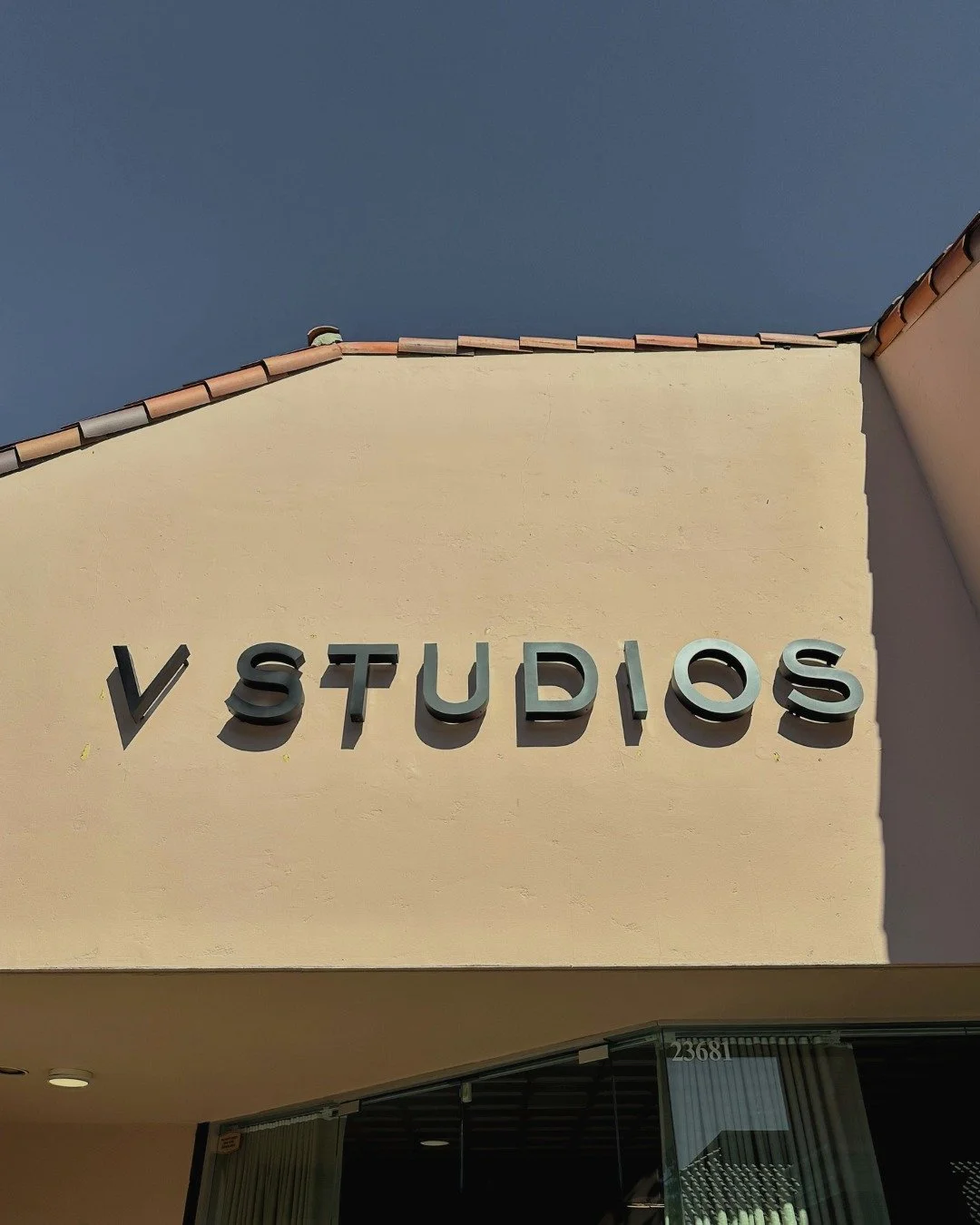 However you show up&mdash;exhausted, overwhelmed, barely hanging on, we&rsquo;ve seen it.

45 minutes later? Clear head. Strong body.

Are your next classes scheduled yet?