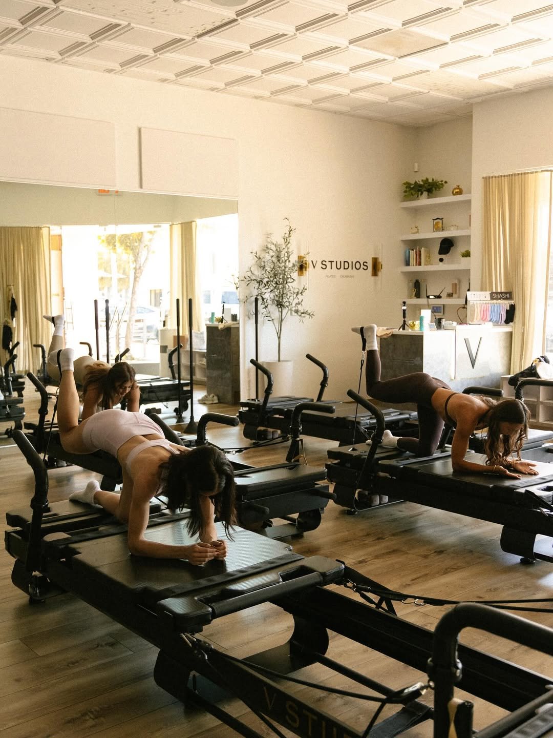 Feeling the love 🤍

"Loved Blaire&rsquo;s class sooo much! I appreciated the creative moves, guidance on where to breathe, and the push to lengthen the body and move slowly into proper form for that extra spice!" - Jewel R.

📸: @haleyshel