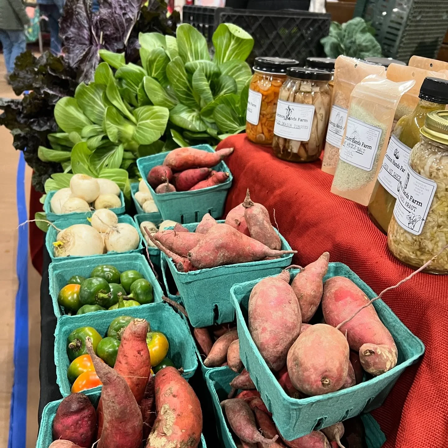 You know I love my clients, right? I’ve worked with Berkshire Grown for five years! (Follow BG!)🌱 @berkgrown is an important food and farming nonprofit. One of the ways they support food, farming, community, and #foodaccess is through their BG