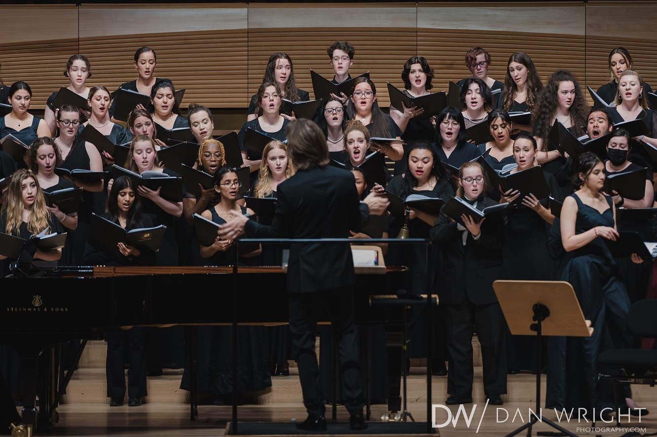 A few more photos from @ericwhitacre &lsquo;s concert at @lincolncenter with @dciny