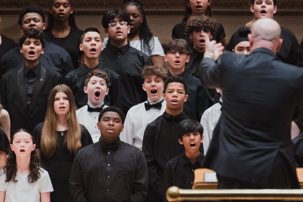 Another moment from Da Vinci&rsquo;s Simple Gifts at @CarnegieHall with @DCINY
Featuring:
Greg Gilpin, Composer/Conductor (@ggilp64)
Jocelyn Hagen, Composer (@jocelynhagenmus)
Cabrillo Choirs
Sloan Canyon Wind Ensemble (@keysconservatory)
The Fisher 