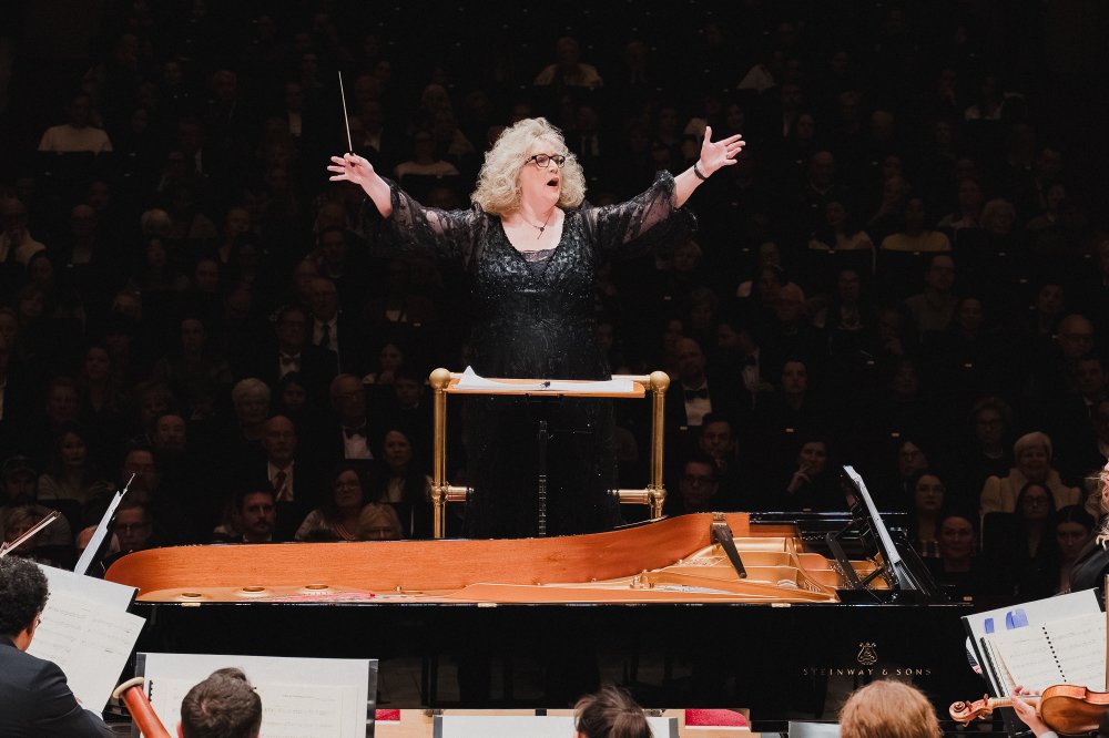 @composermom conducting at This is Christmas at @carnegiehall with @dciny