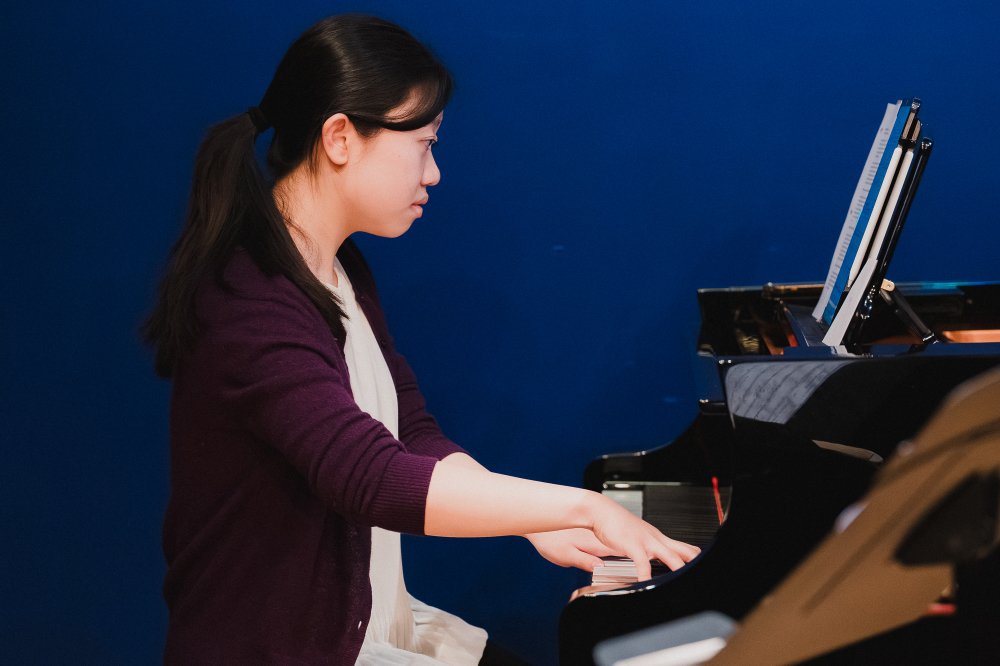 The Spoon Theory Song Cycle with @opera.praktikos at @operaamerica, plus the reception after.

#dwphotony #opera #nycopera #contemporaryopera #chambermusic
