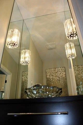 Mirror with built-in lights