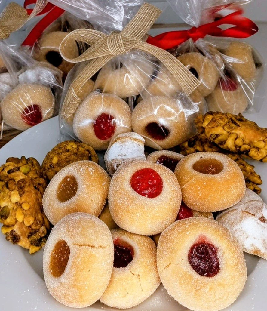 Almond Pistachio Macaroons.jpg