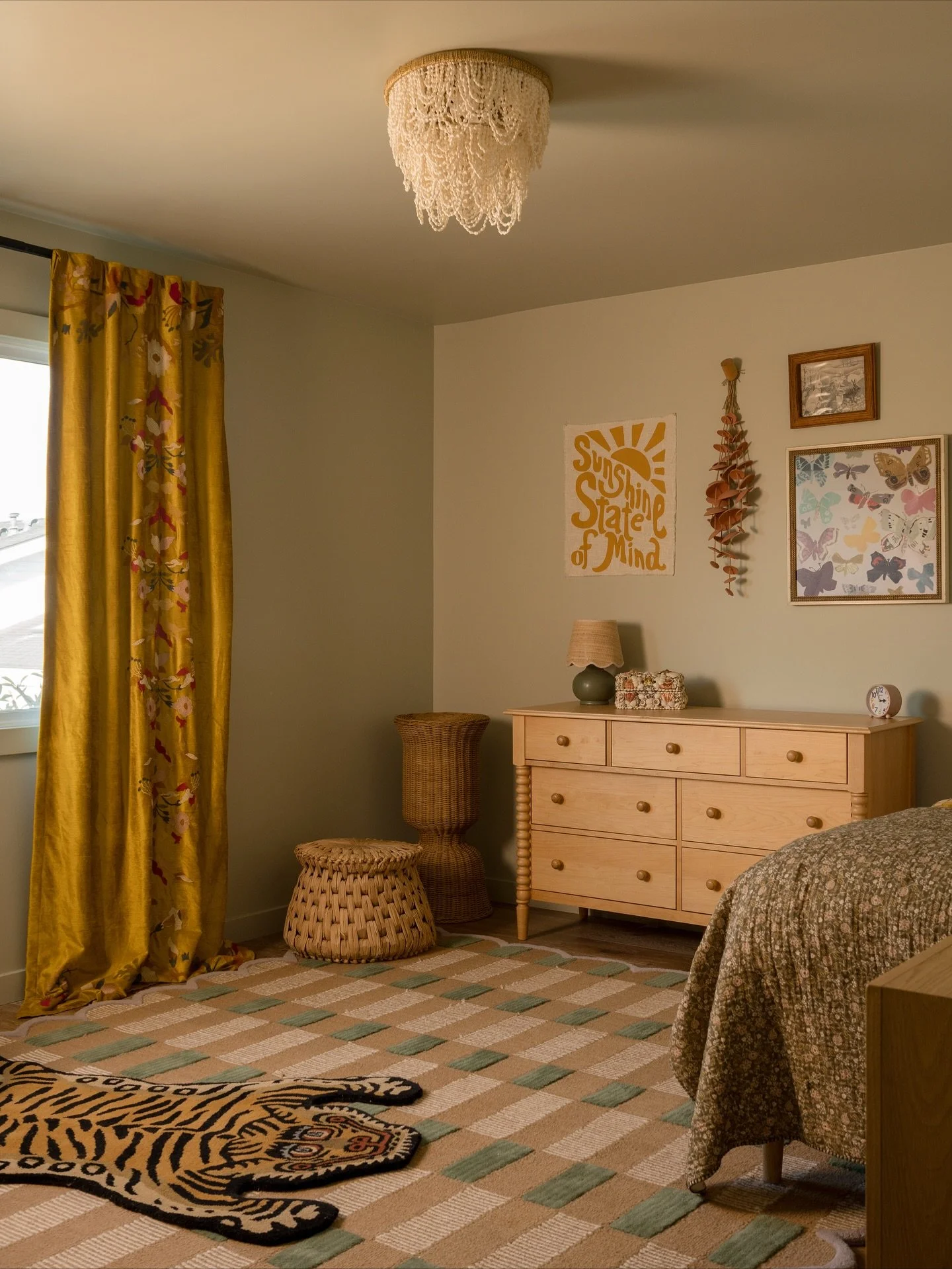 ✨ Continuing the reveal of Project Los Alamos with two of the most joyful rooms in the house — the girls’ bedrooms! These spaces were such a fun, collaborative process with the homeowner, blending playful design and bold color with though