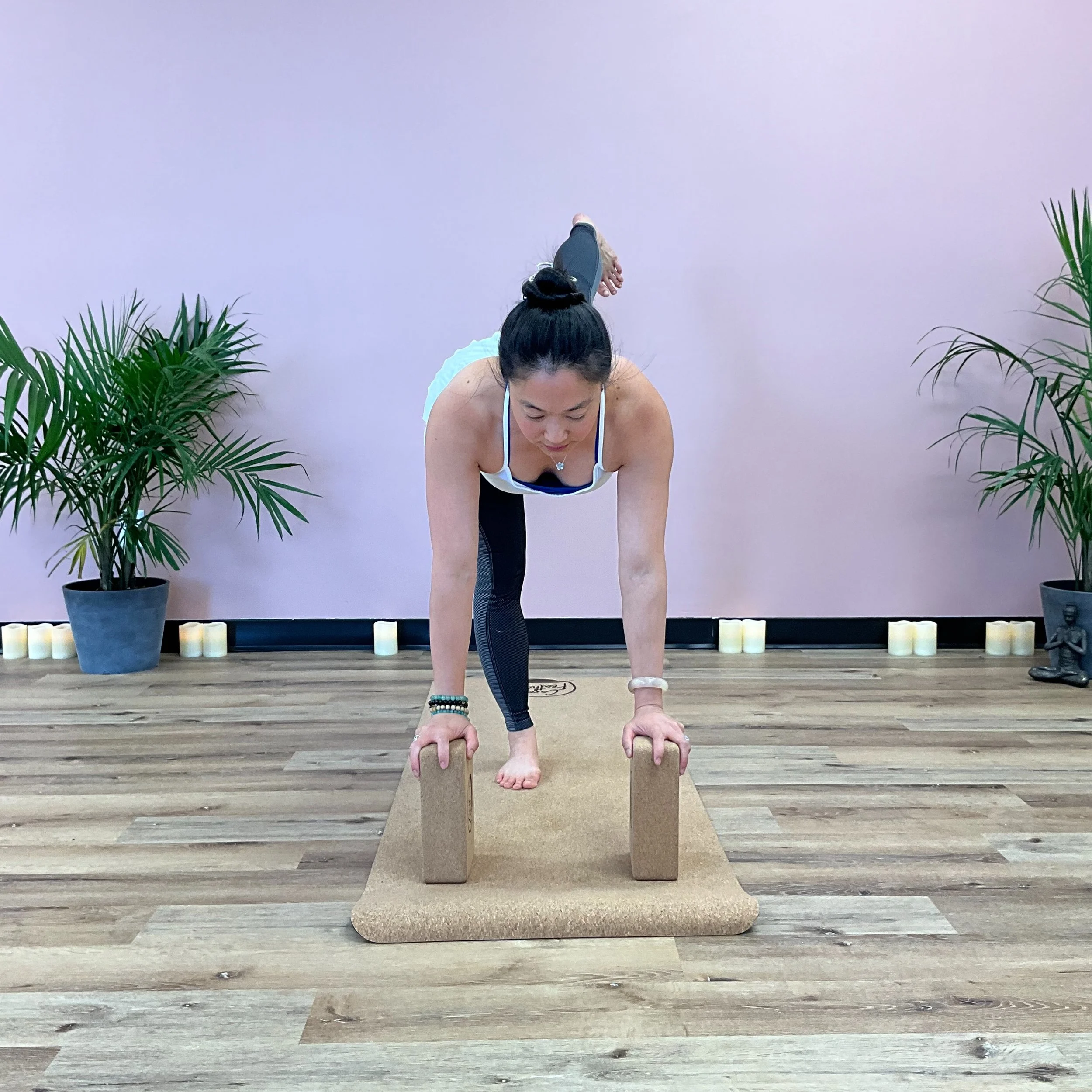 Have you tried our InnerStrength classes yet? ✨

A powerful blend of yoga, Pilates, and barre designed to help you feel stronger from the inside out. We focus on building deep core strength, activating stabilizer muscles, improving balance, posture, 
