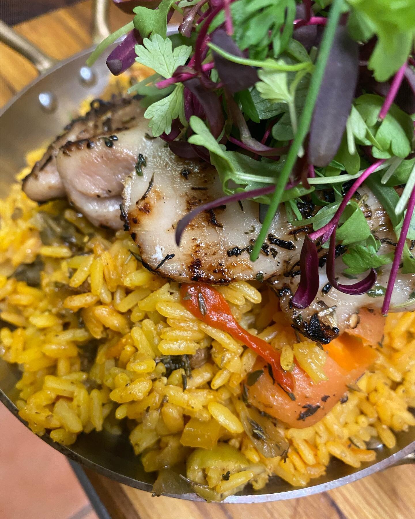 @DoorDash starting Thursday&hellip; #arrozconpollo #oxtails #salmoninbuttersauce #suya #jerkchicken #smokedgoudamacncheese #kalesalad Available via @doordash