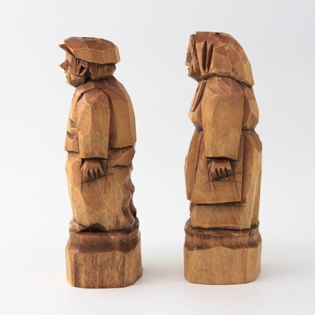 Berthier Beauregard old man and woman condiment shakers