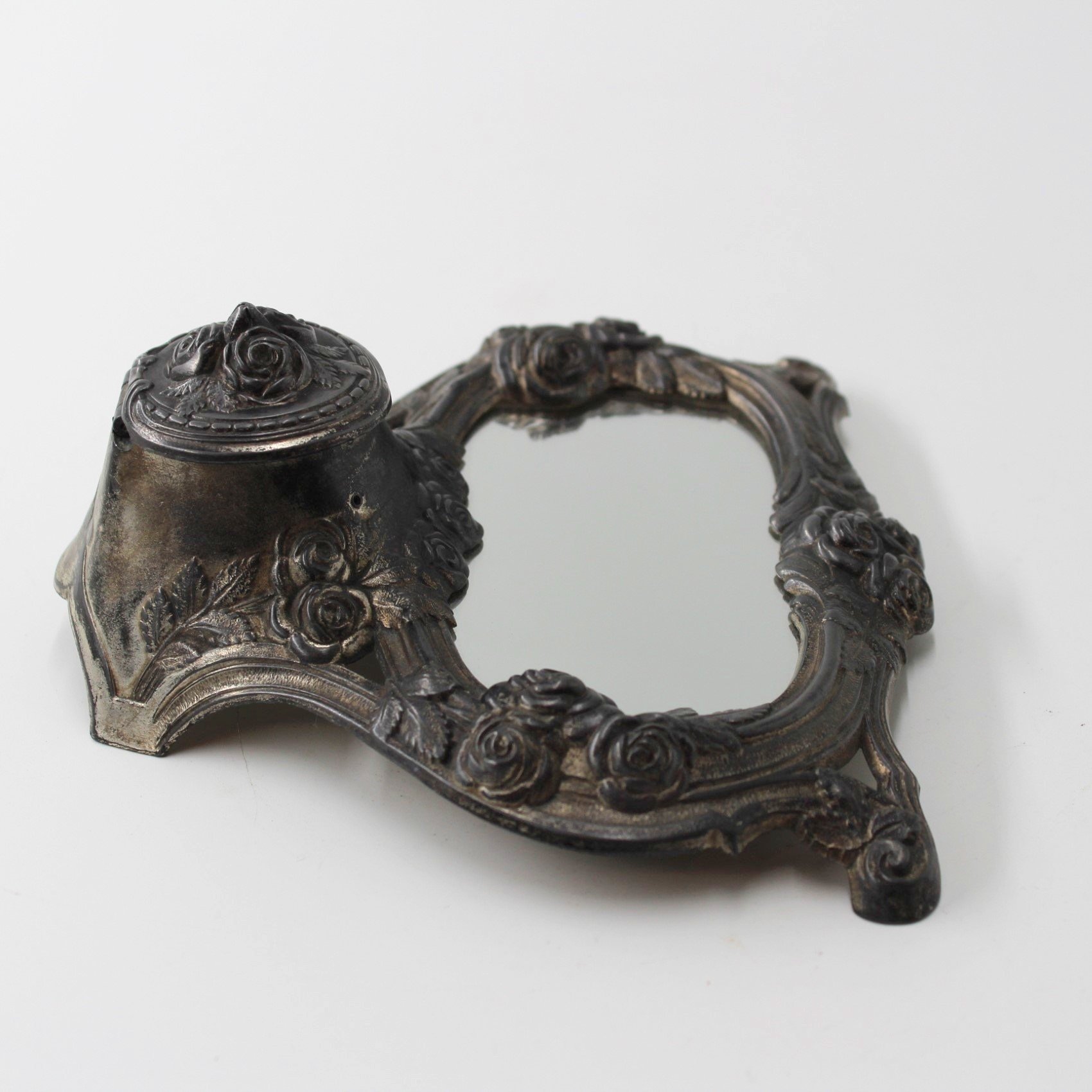 Art Nouveau pewter inkwell made in France