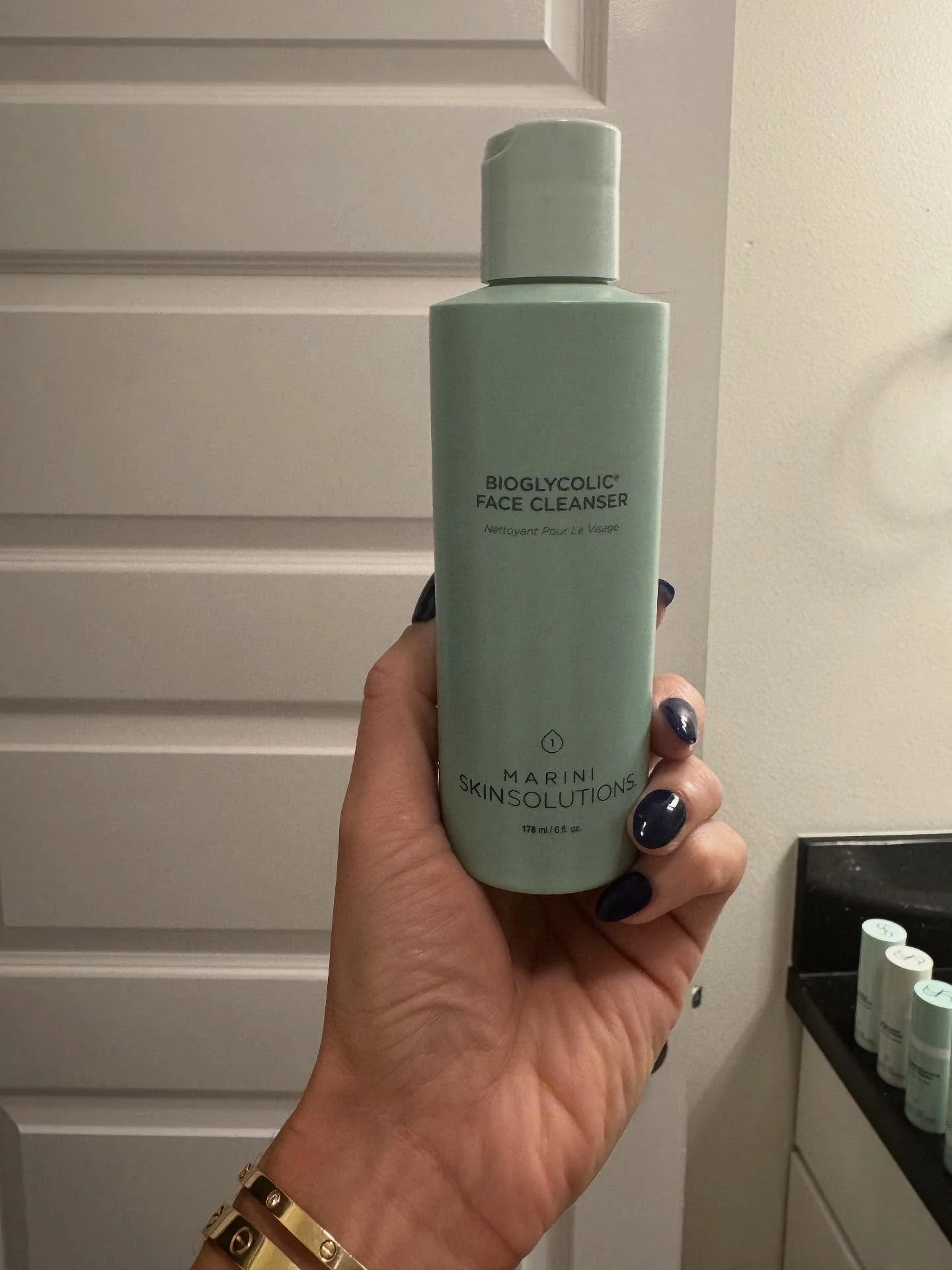 STEP 1- CLEANSE

Cleansing your skin is a must in every routine.
This daily cleanser features glycolic acid, which gently exfoliates and removes impurities for clear, radiant skin. Plus, its non-foaming, hydrating formula ensures your complexion stay