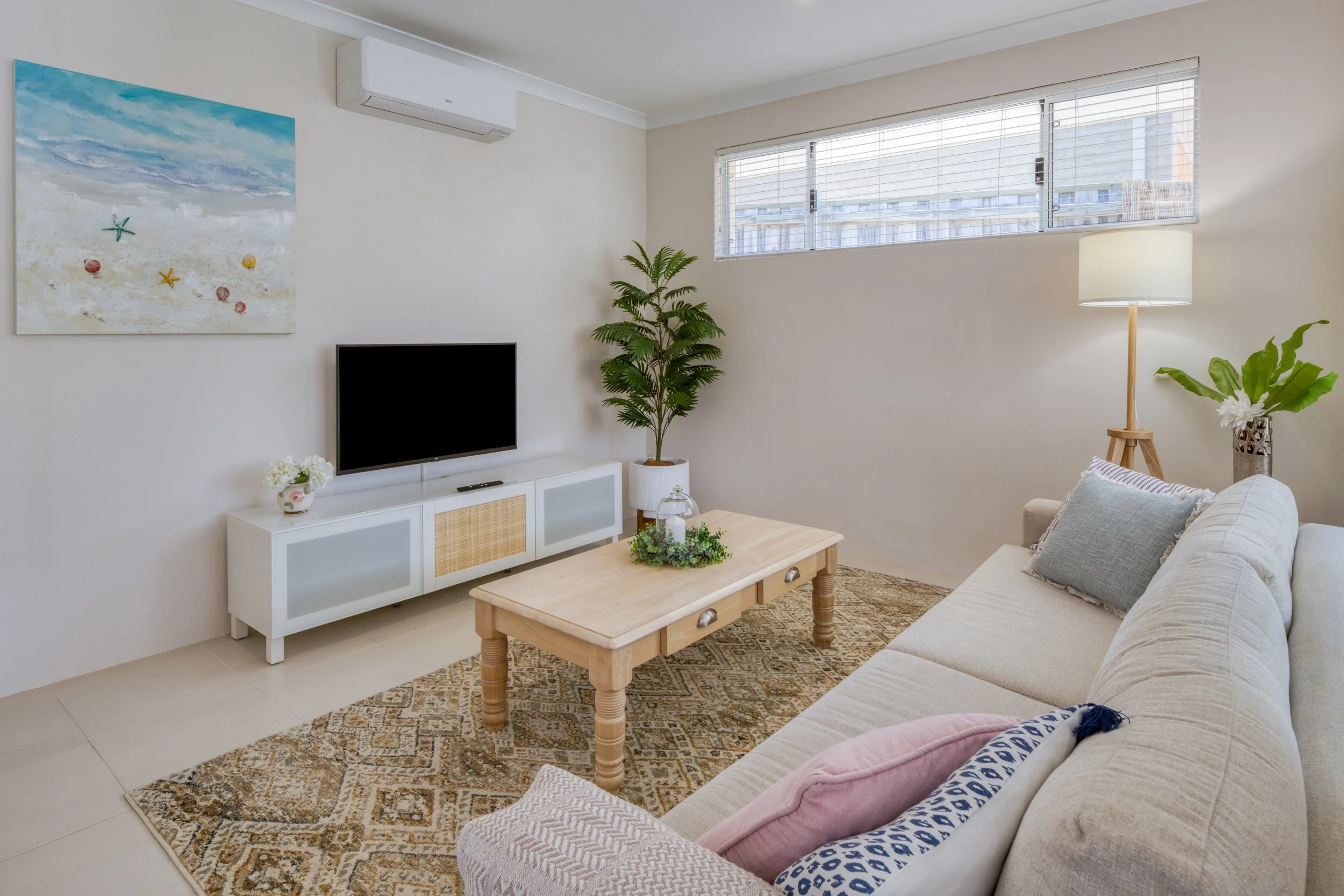 18 Cypress Connolly_Living Room_0006.jpg
