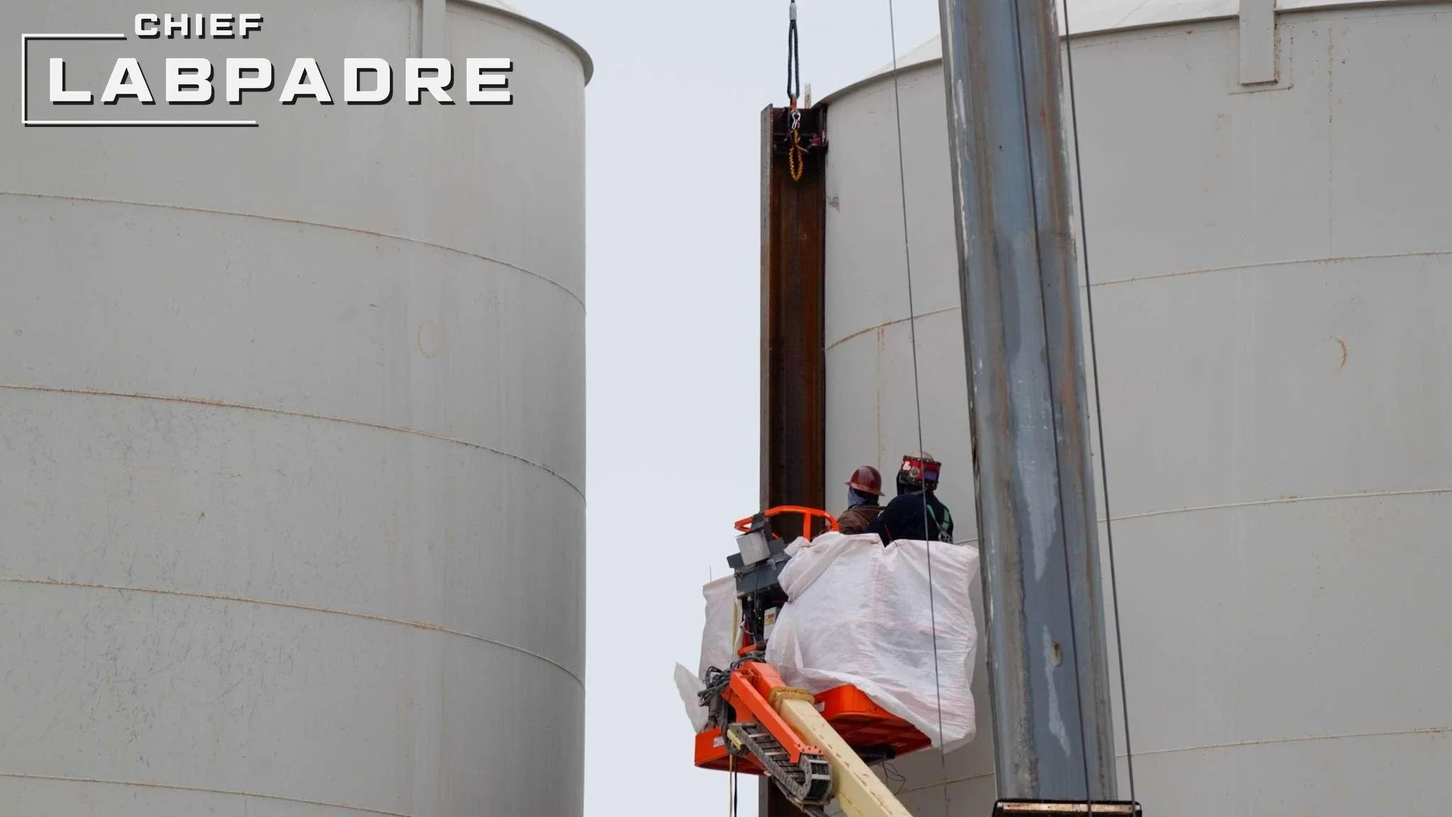 Refuerzan los tanques de la antigua granja de tanques