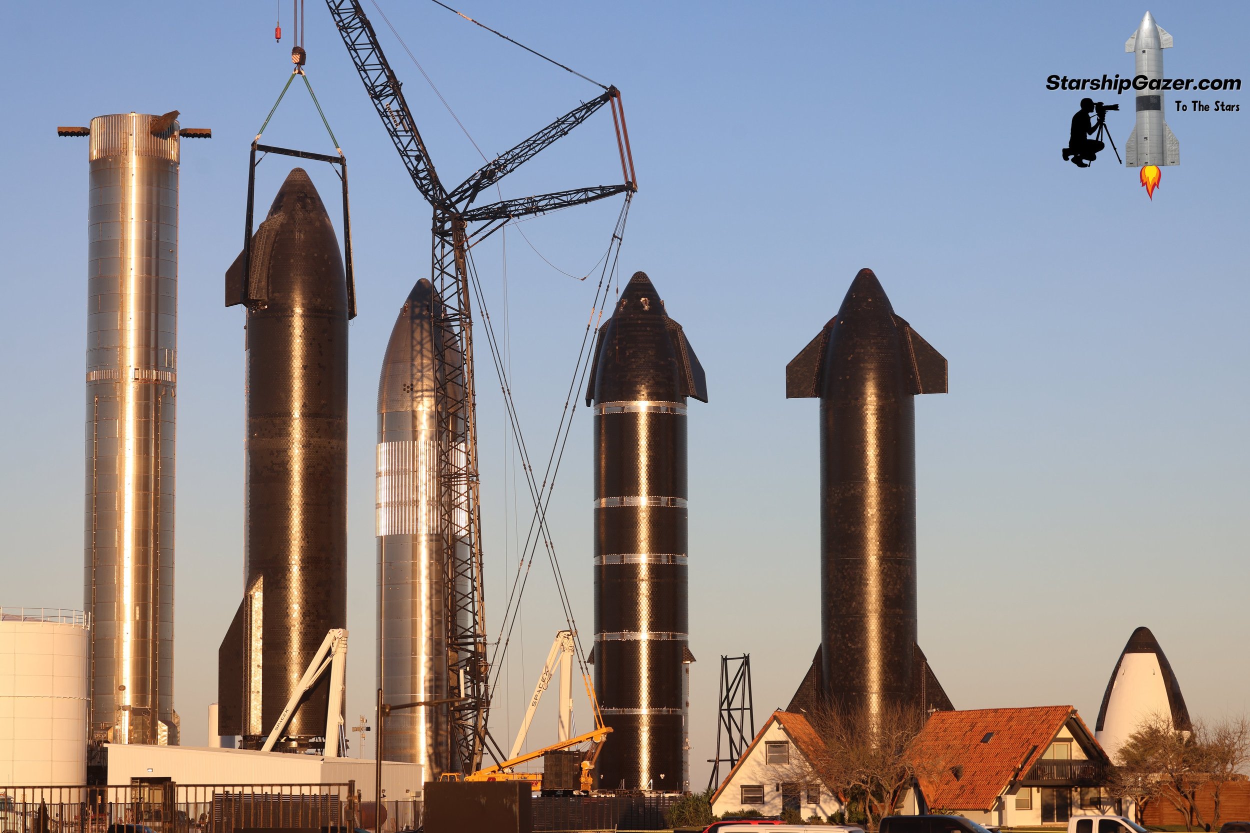 Ship 28 es transportado al parque de cohetes