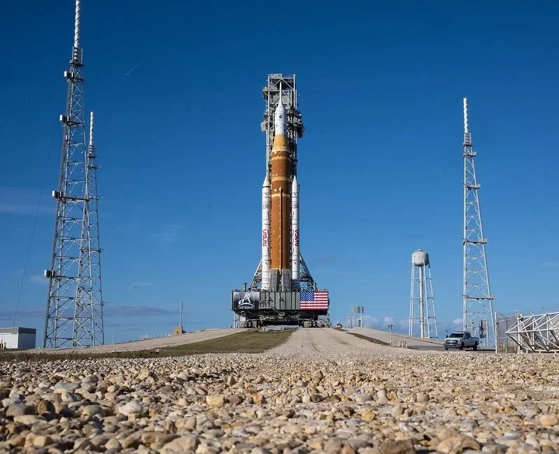 El SLS de Artemis II ya está en rampa y avanza a fase final