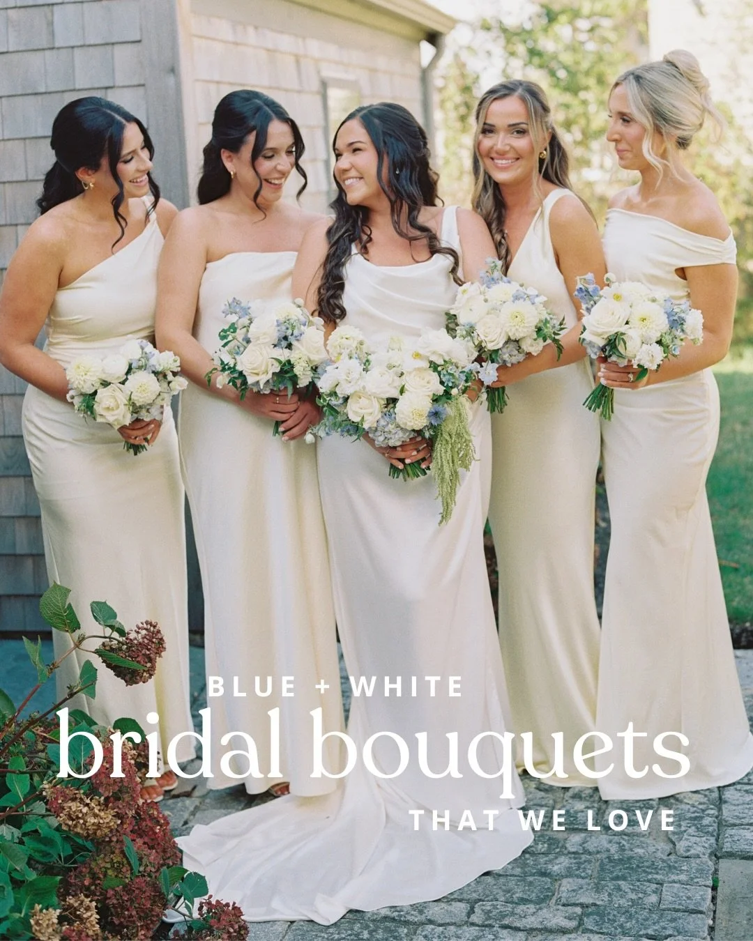 Blue and white bouquets we&rsquo;ll never stop loving! This palette always has that fresh coastal feel that photographs beautifully, whether the day leans classic, romantic, or by-the-water.

Swipe for some of our favorite stem pairings in this palet