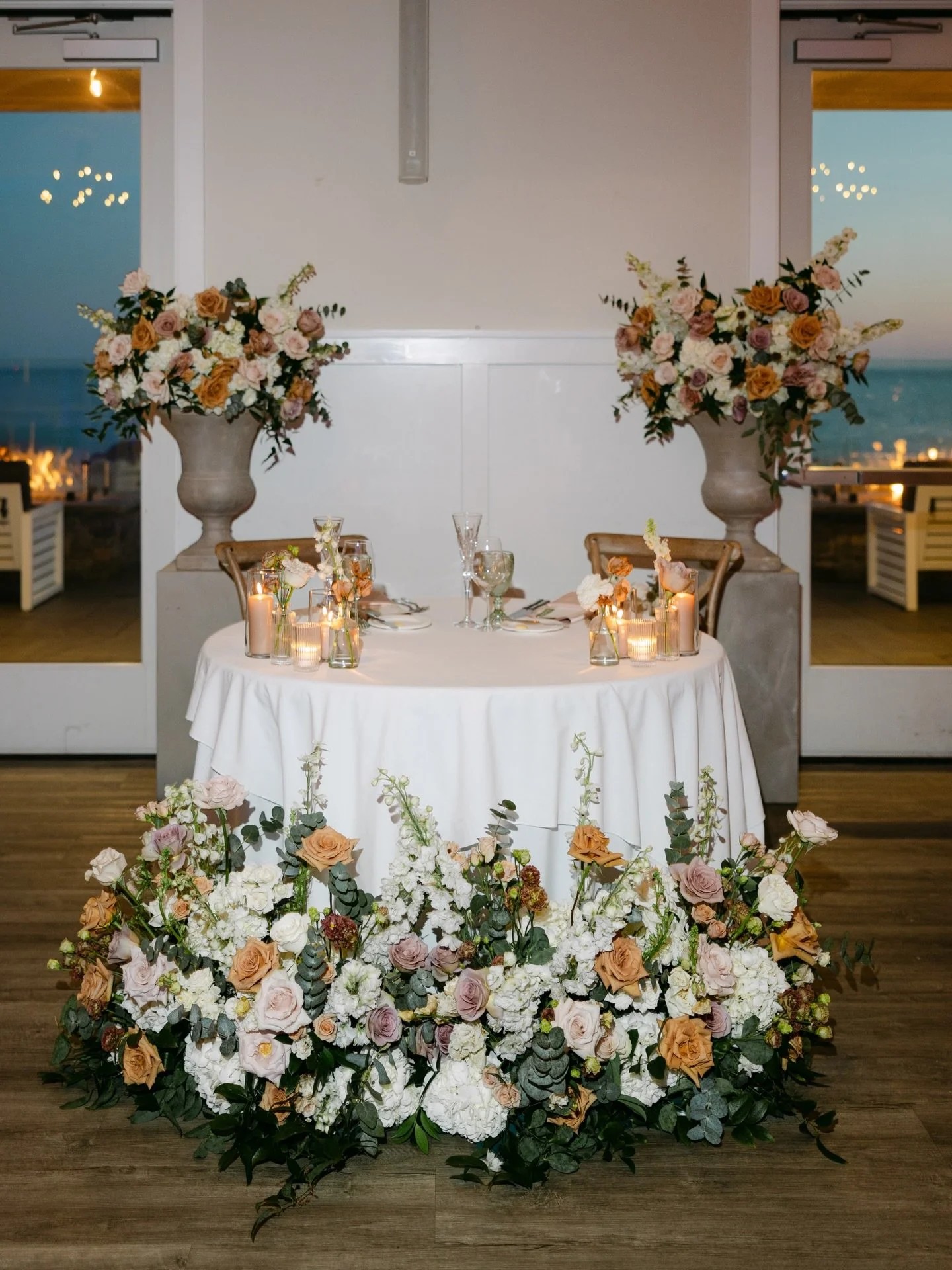 Your reception isn&rsquo;t just where dinner happens, it&rsquo;s where the night lives! We design like it matters (because it does) When every space and every moment work together instead of competing, your guests can feel it. 

Venue: @pelhamhospita