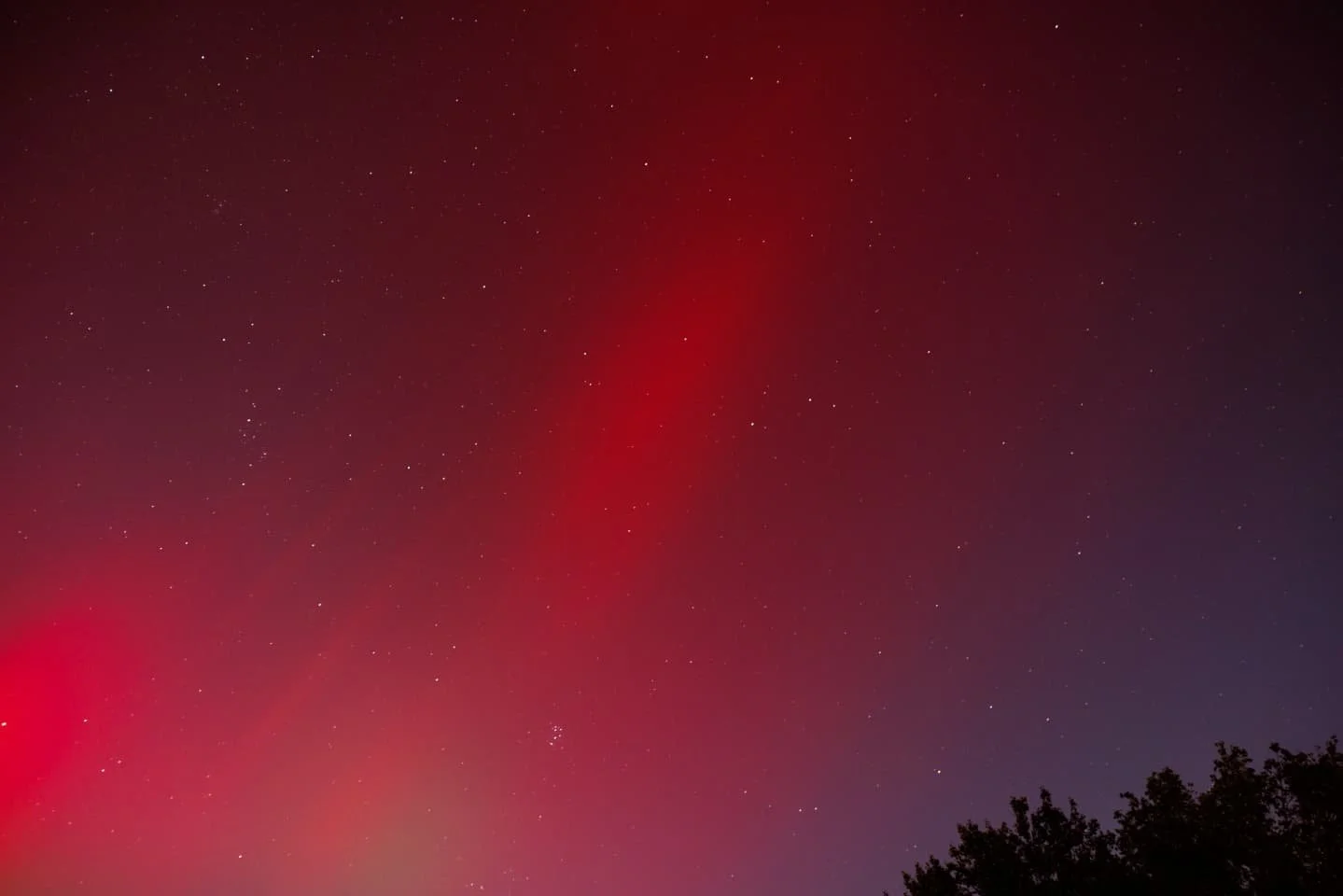 Oh my God never in my lifetime. Would I ever expect to see Aurora borealis in the hometown of Chester Virginia? Absolutely, breathtaking. I've always wanted to see these. And I still want to plan a trip somewhere to see a full on Aurora borealis nigh