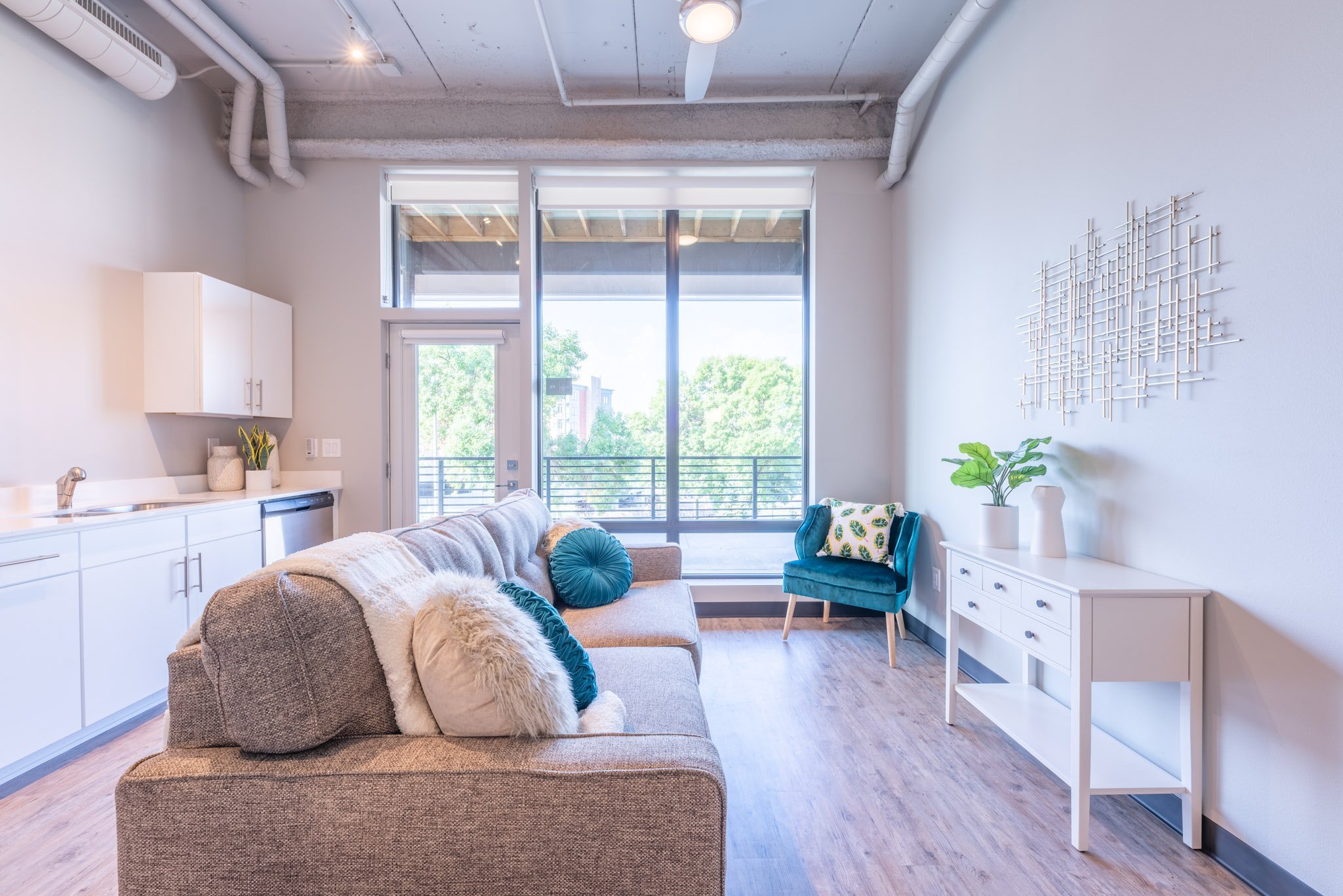 Lyon Flats-Studio-2.jpg