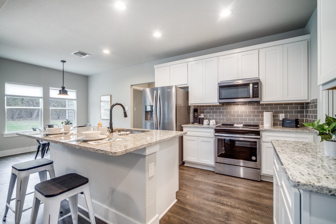 1467 kitchen 2.jpeg