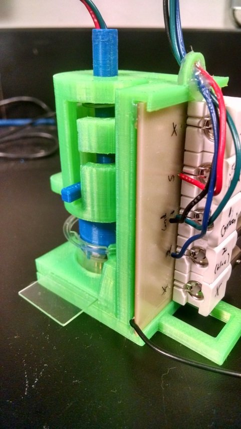 Fully assembled rig, with example insert, rear detail.