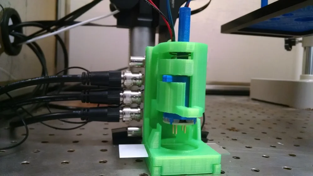 Rig in test bench Faraday cage, connected and ready for use.