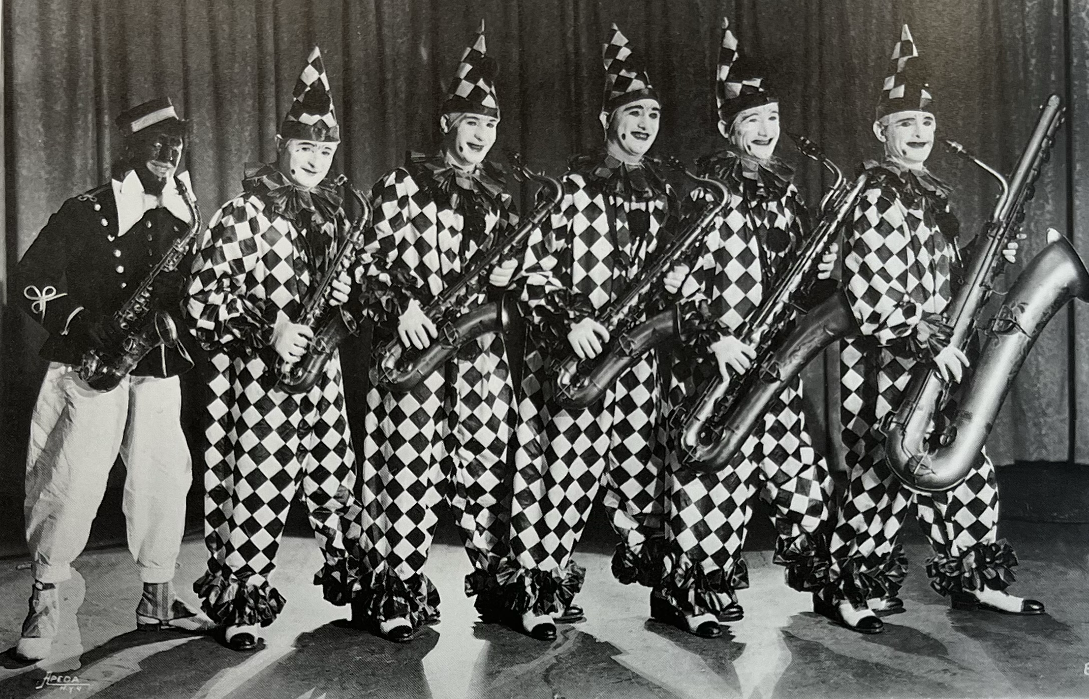 Frank Van Straten, Tivoli (South Melbourne: Lothian, 2003), 82.