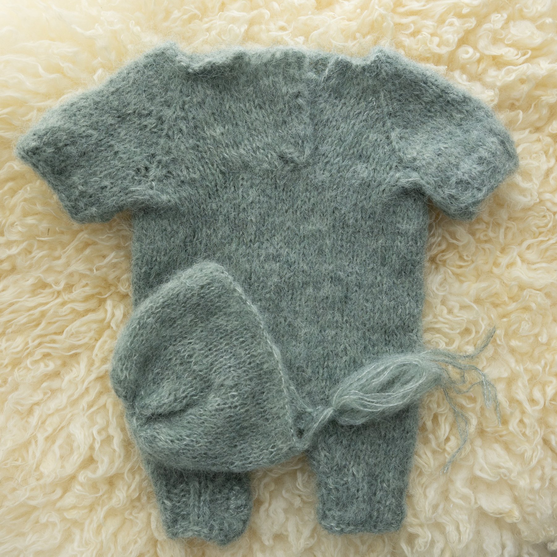 Bonnet and romper set