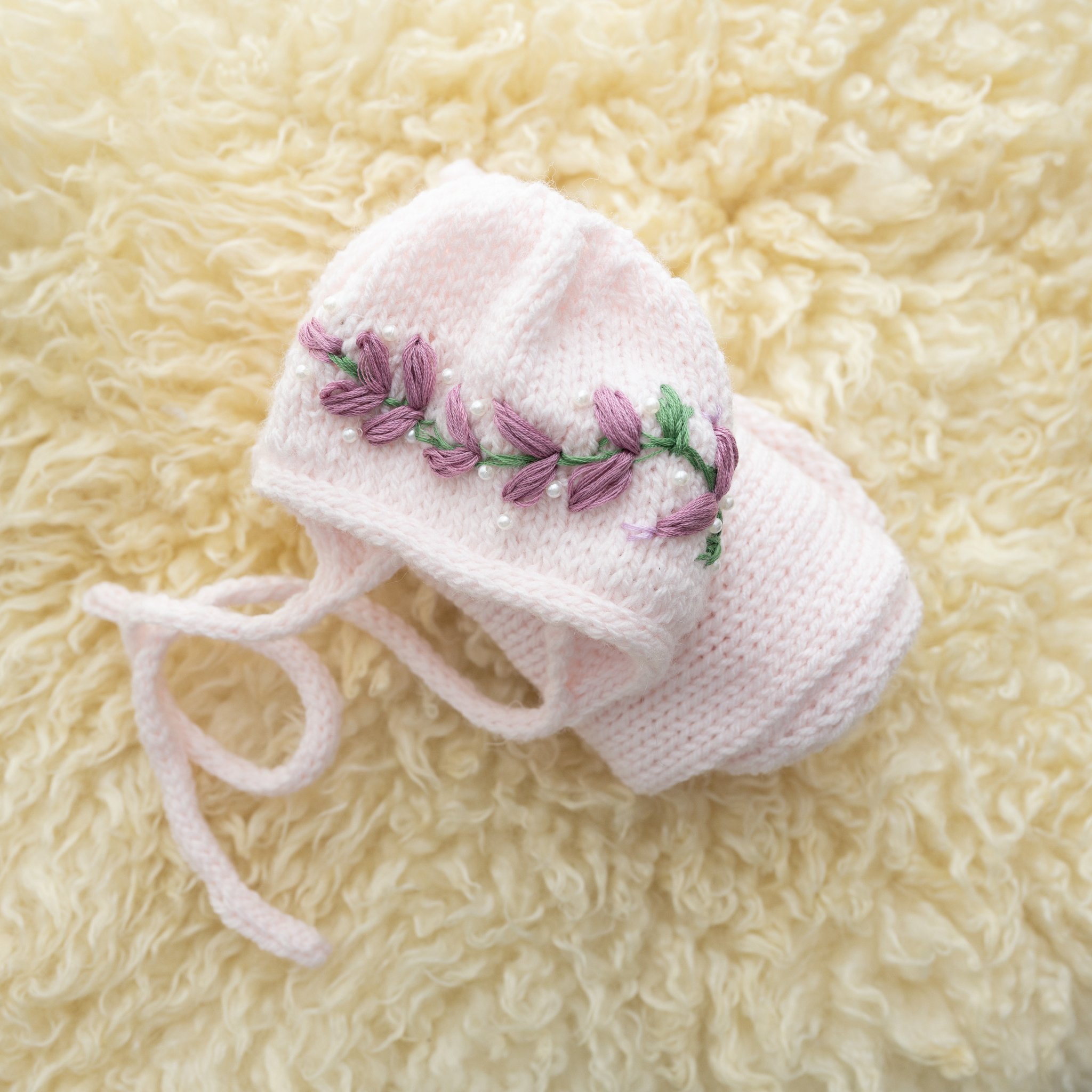 Wrap and bonnet set