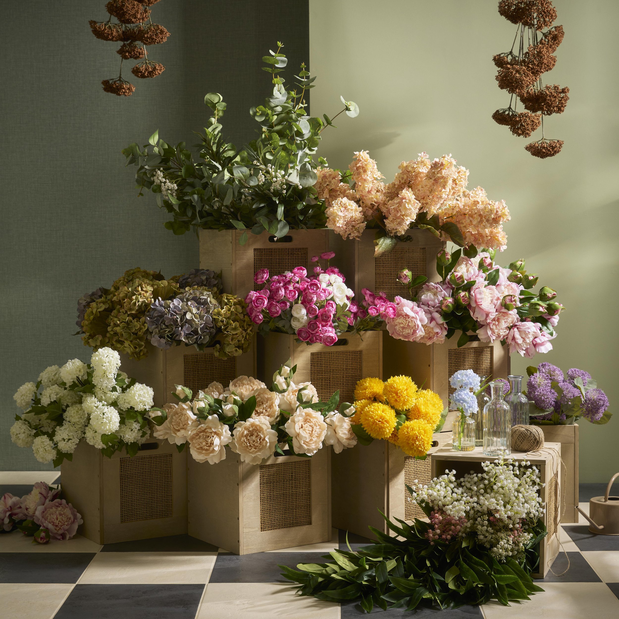 Blooming brilliant: How to style a faux flower bouquet at home