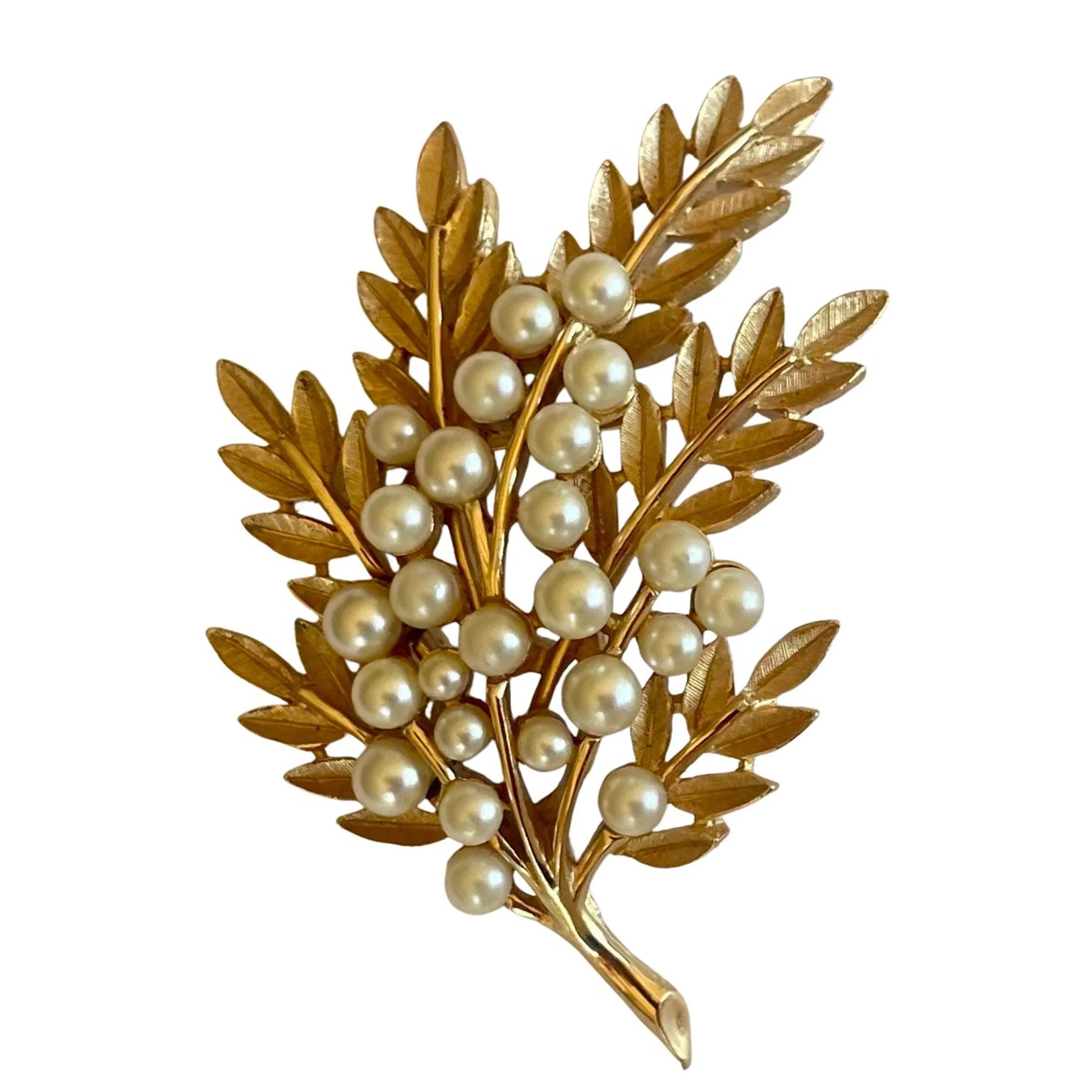 Annabel James, Trifari Brooch, £65