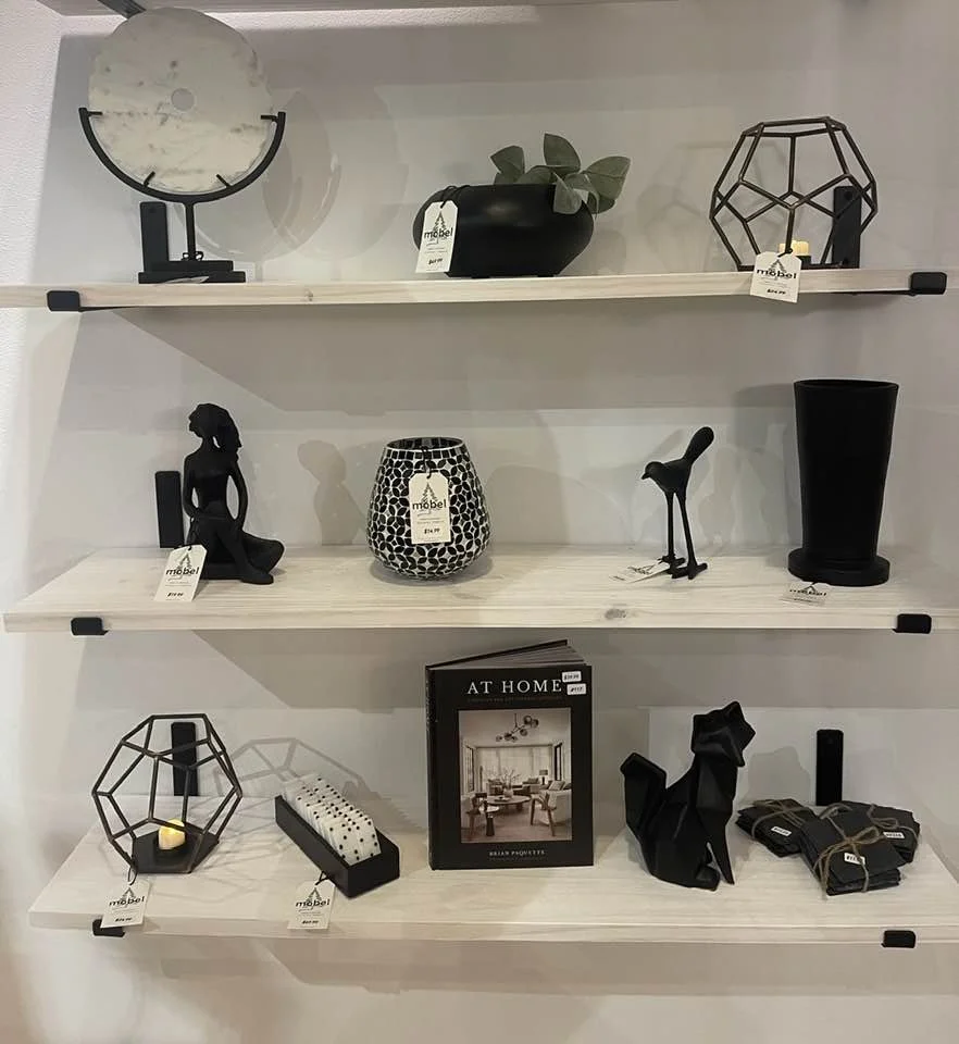Möbel Furnishings & Accessories