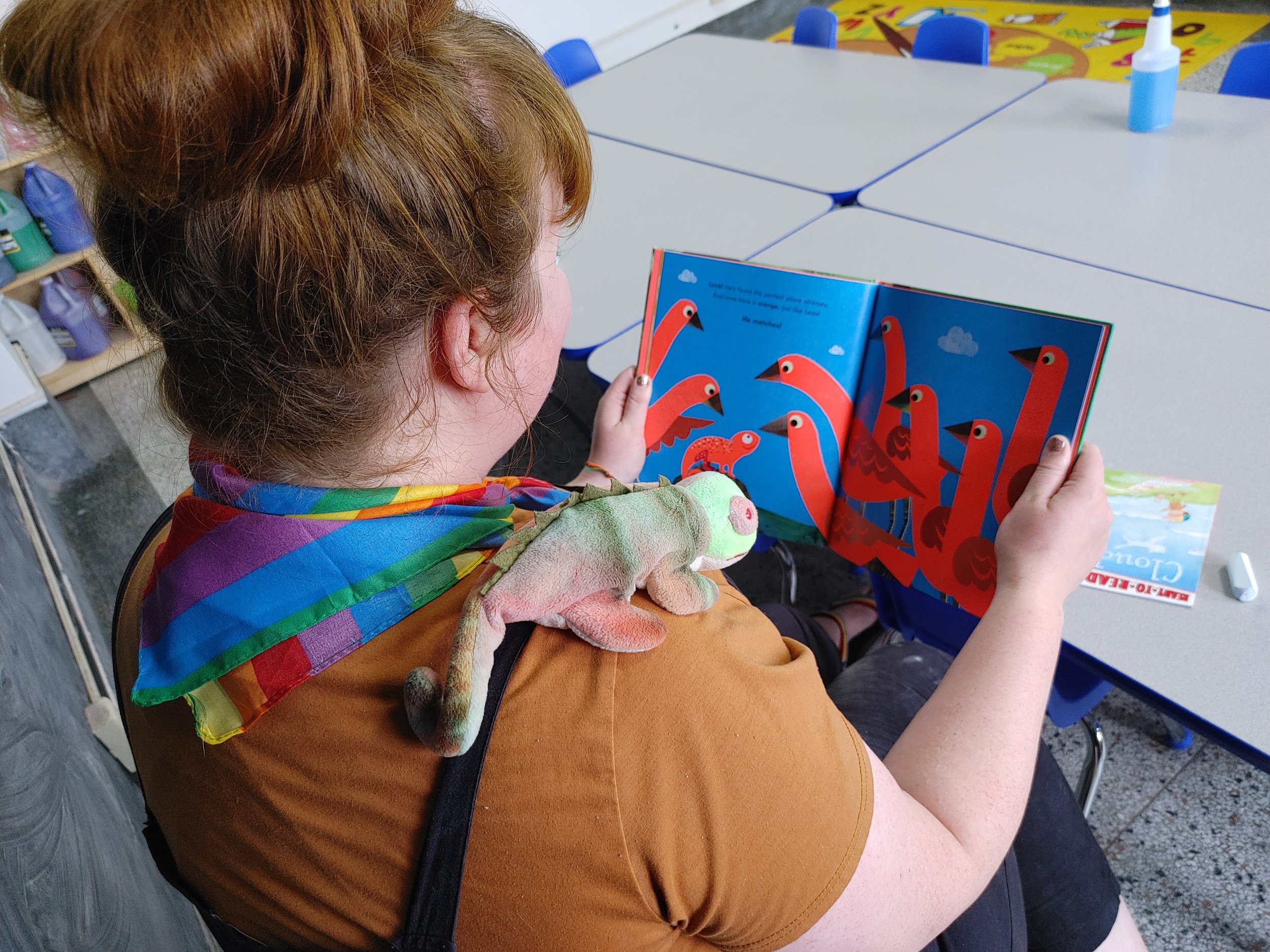 Neon Leon reading.jpg