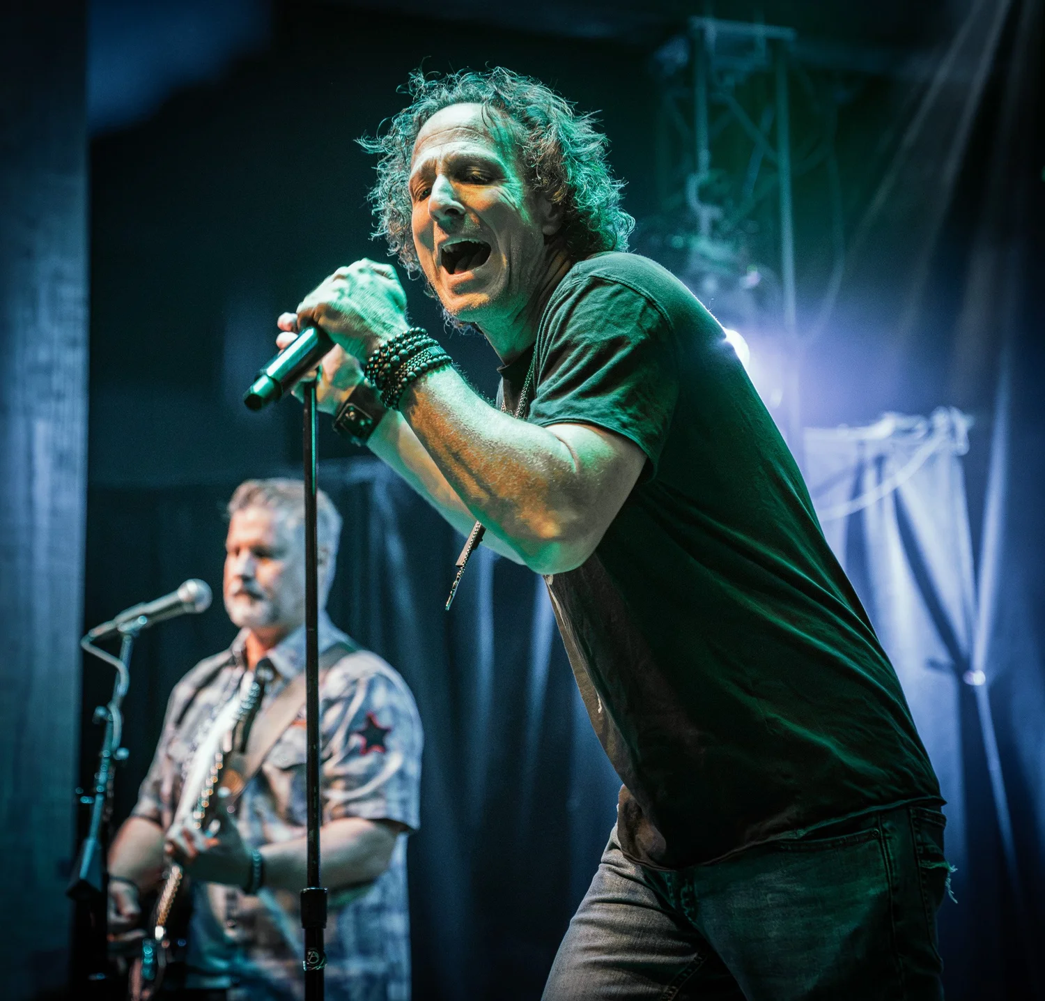 Pushback live on stage