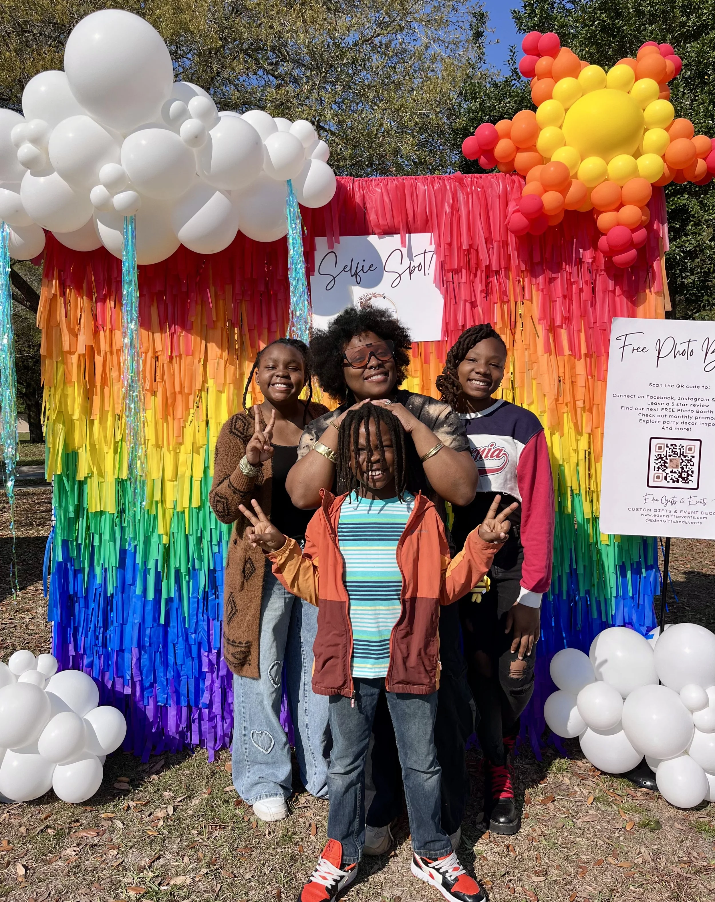 Eden Gifts & Events is Jacksonville's premier destination for custom gifts and event styling. We offer unique, tailored gifts, stunning event backdrops, and breathtaking balloon installations—including garlands, arches, columns, and marquee displays.