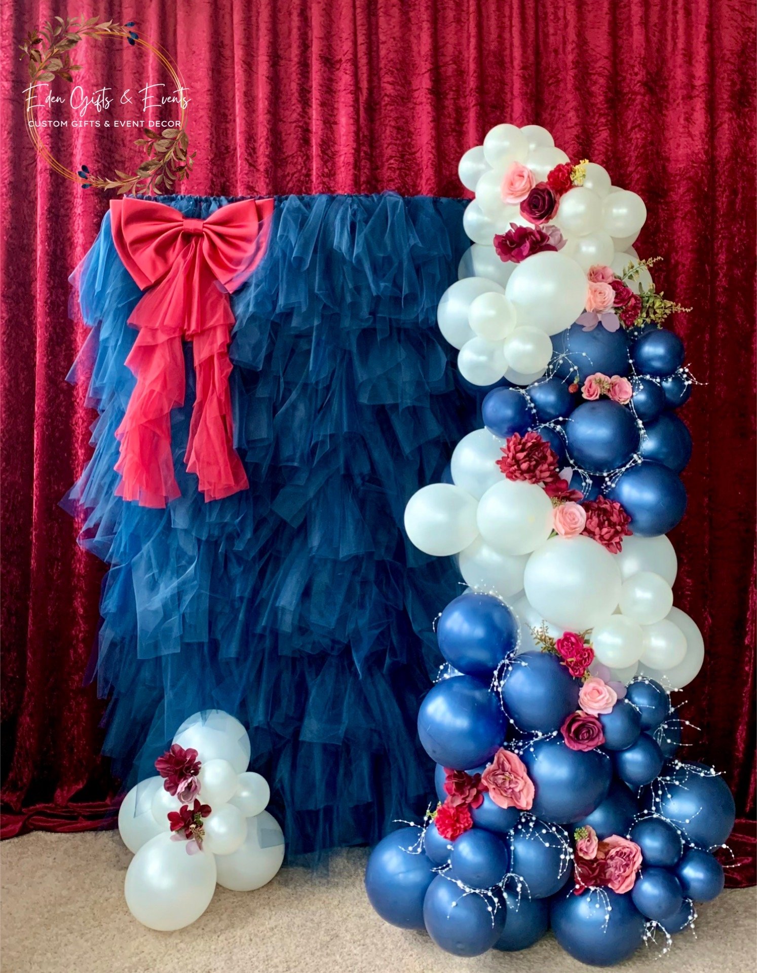 Eden Gifts & Events is Jacksonville's premier destination for custom gifts and event styling.  We offer unique, tailored gifts, stunning event backdrops, and breathtaking balloon installations- including garlands, arches, columns, and marquees.  All 