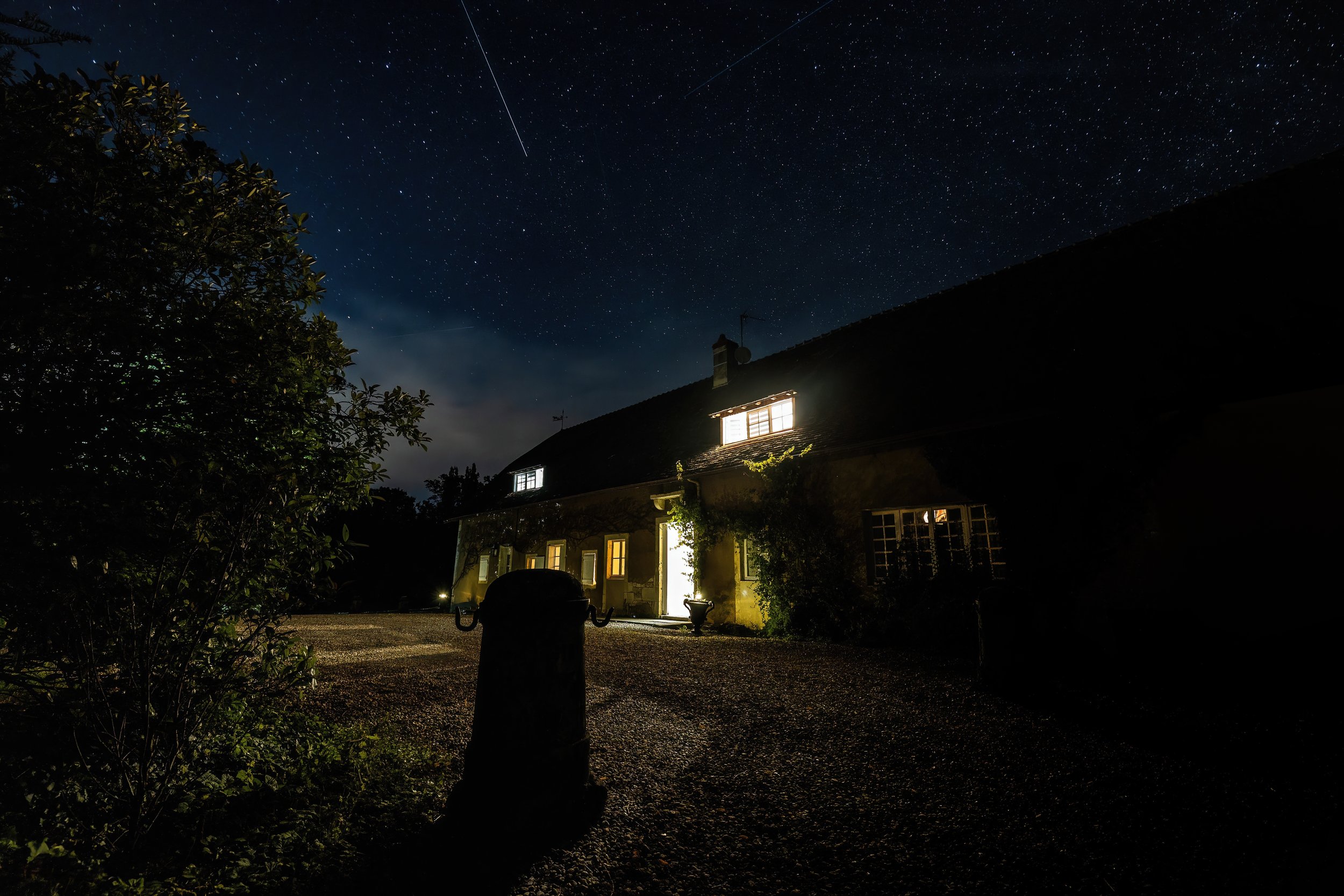 PARIS NIGHTS-5-DeNoiseAI-severe-noise.jpg