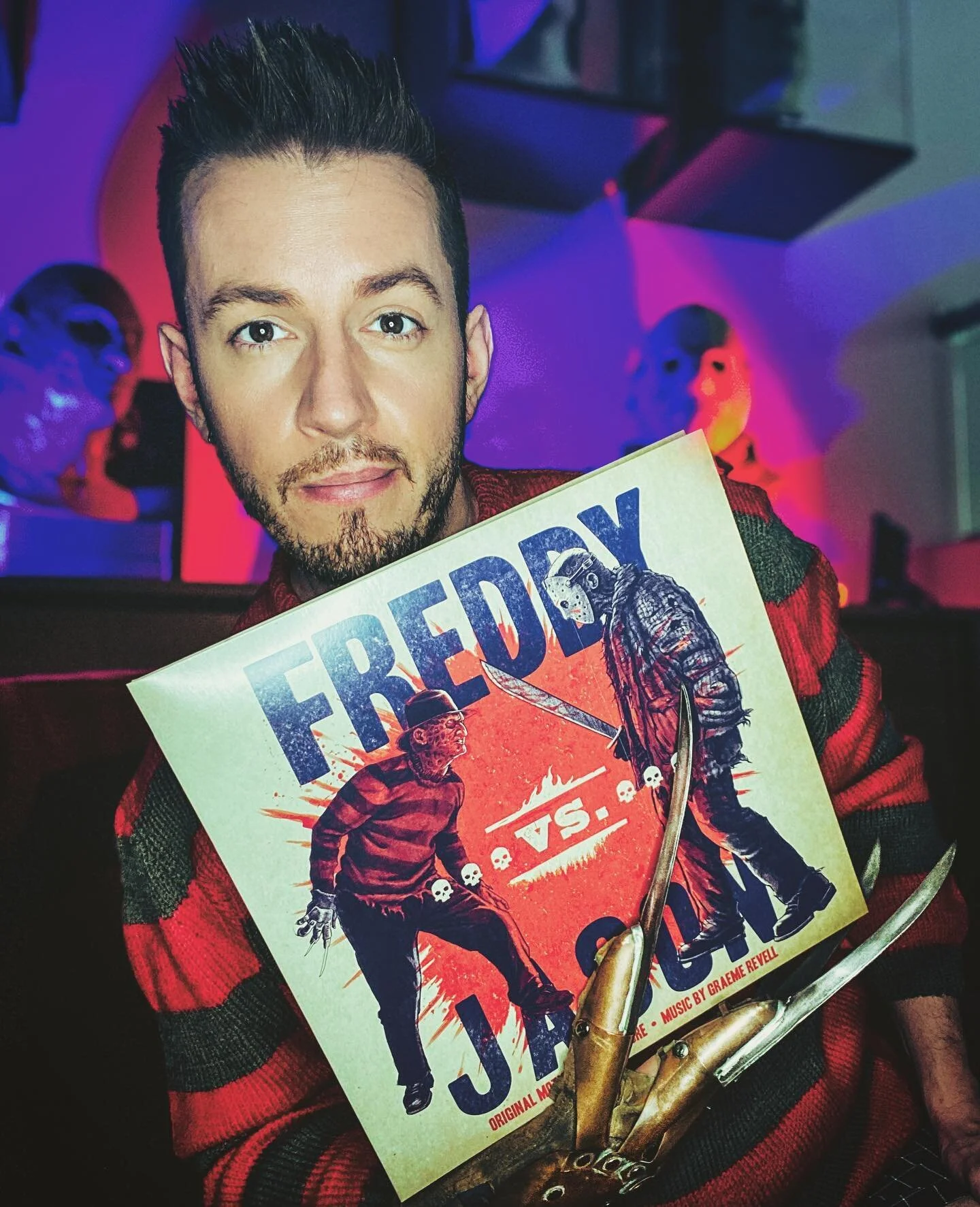 &quot;I should warn you, princess: The first time tends to get a little... messy.&quot; 👹 Absolutely in love with this gorgeous release of the Freddy vs Jason score by @deathwaltzrecs @mondonews @hhvrecords 👹 Art work by the great @ghoulishgary 🖤
