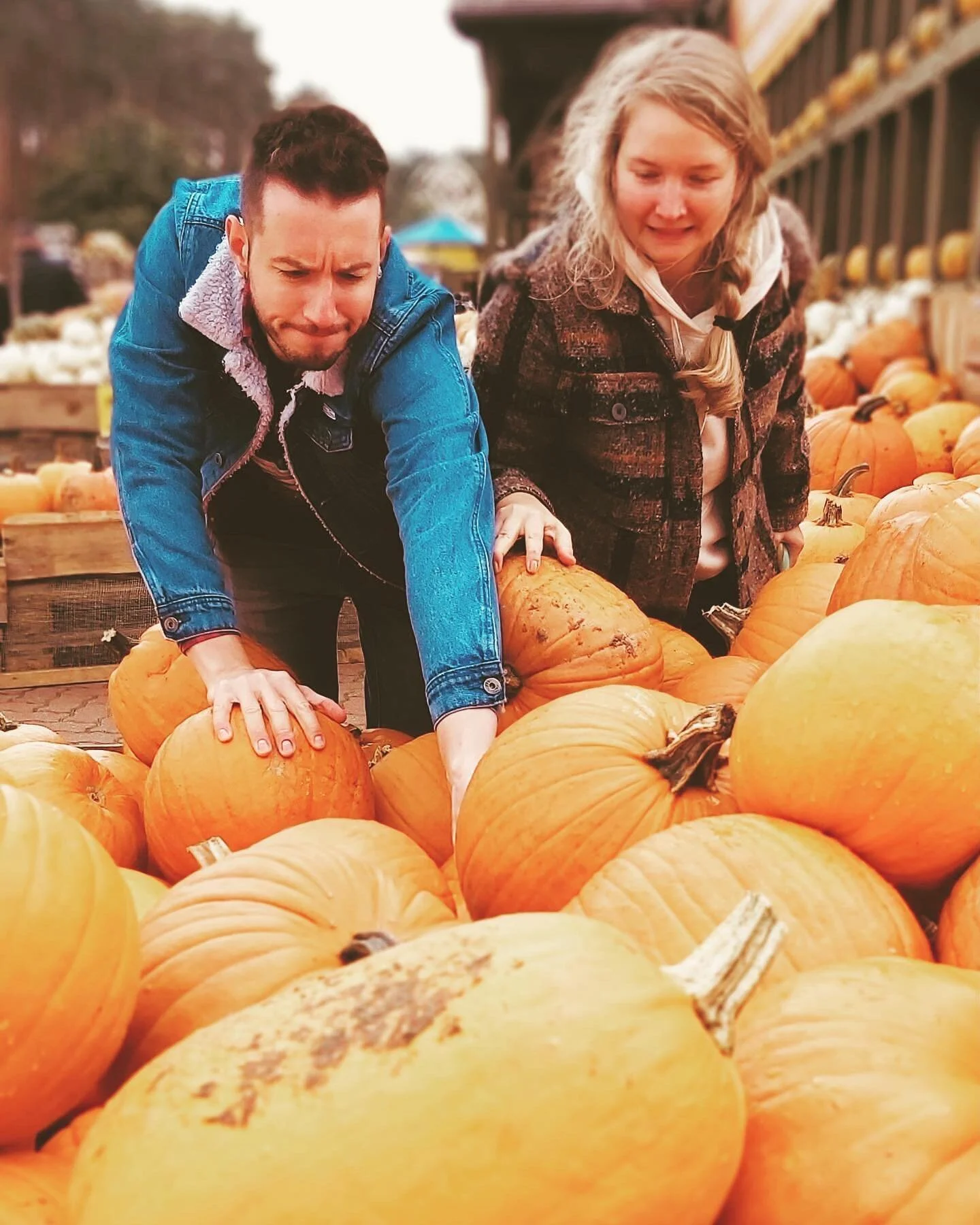 Missing the season 🎃🧡 
.
.
.

#fall #autumn #80shorror #80sslasher #jasonvoorhees #jasonvoorheesmask #maskmaker #horrormovies #spfxmakeup #horrormoviefan #horrorfan #horroraddict #horrorjunkie #horrorlover #horrornerd #horrorgeek #horrorcommunity #
