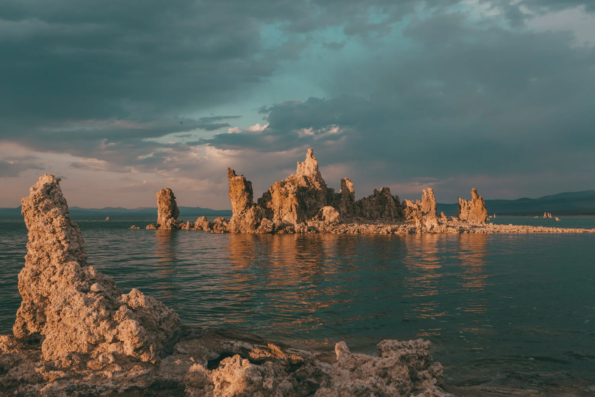  Mono lake, California 