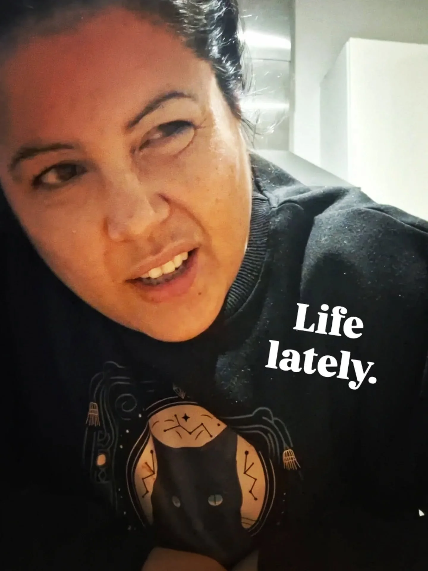 Life lately 💜
.
Still hustling to get these stories done. Still trying to figure out the cover. Still wondering if I've bit off more than I can chew.
.
It's been cold 🥶 cold recently, which is impinging on my 5ams. Bed is just so cosy. But evenings