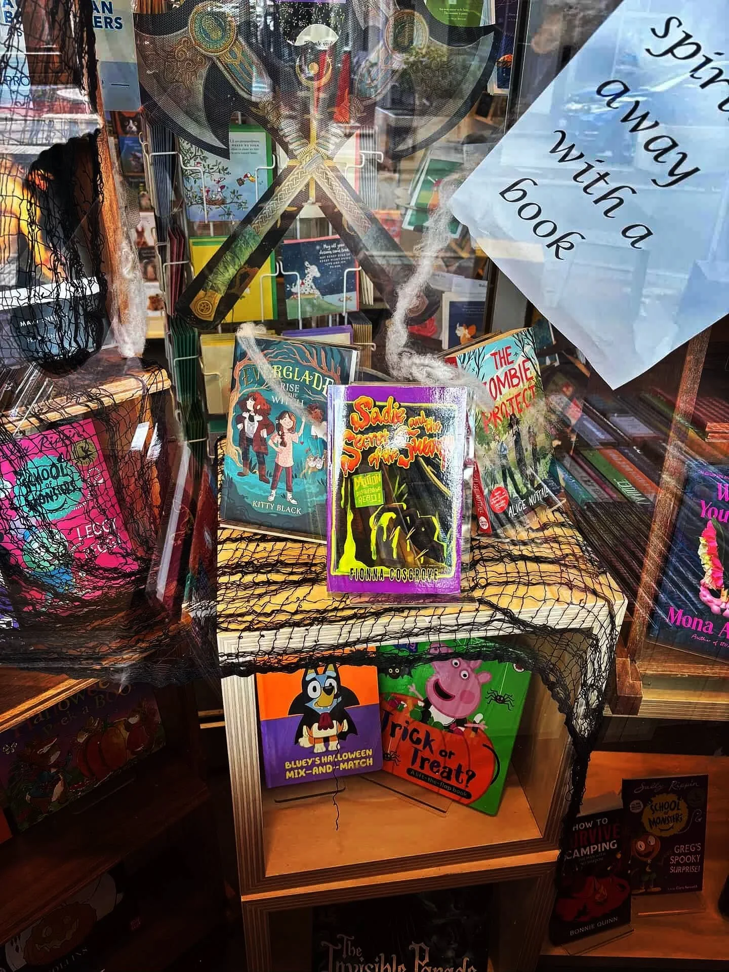 💜 When Sadie gets prime position for Spooky Season! 💜
.
This little window number made me tear up. Hugest shout out to @louise_burlinson and @dymockssubiaco for this delightfully spooky window front display 👻 
.
I asked Louise for a list of things