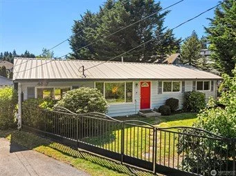 Seller in SeaTac | $554,000