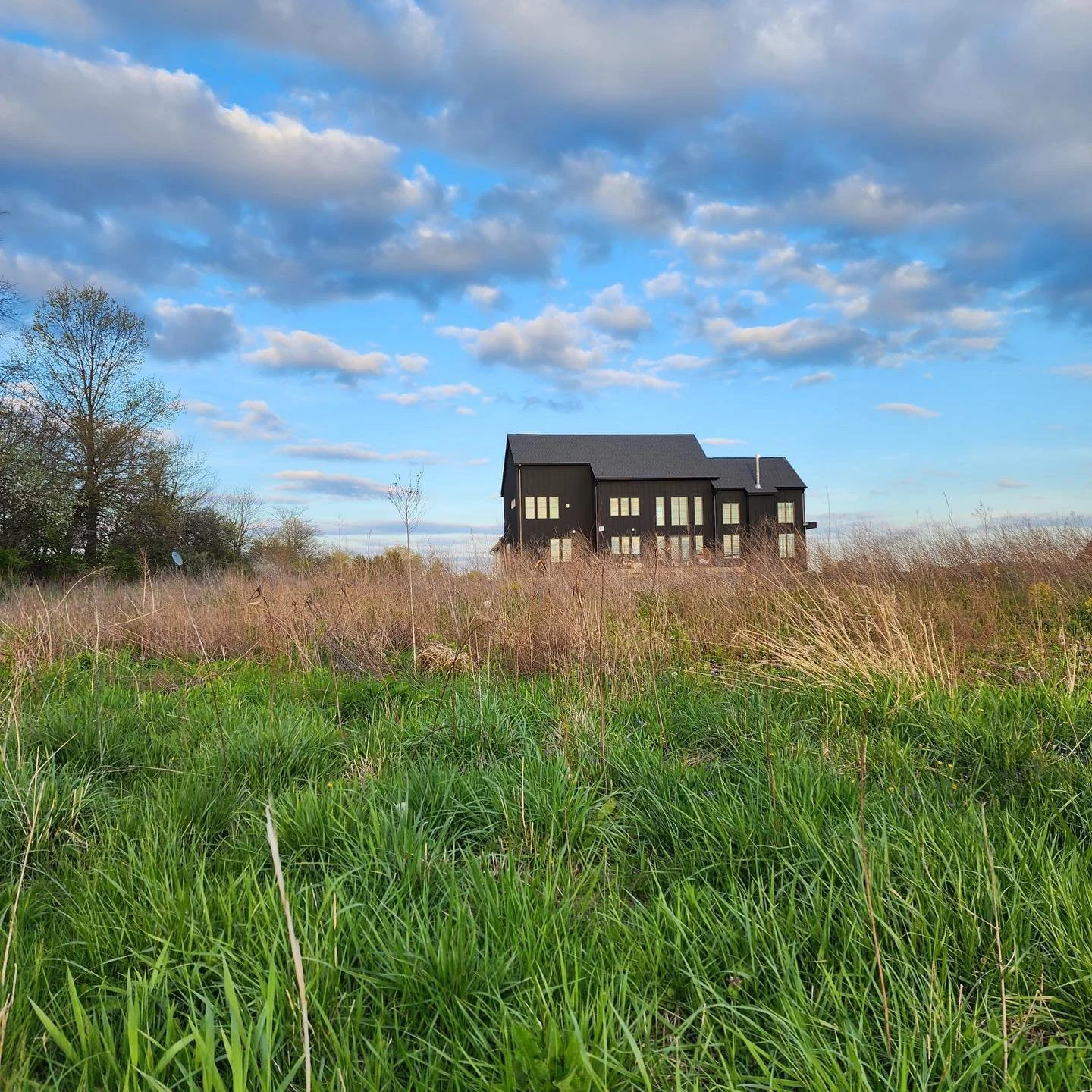 Beautiful... 🫶
 
#customhouse #customhousedesign #customhousebuilder #customhomes #customhomedesign #customhomedesigns #customhomebuilder #customhome #customhomebuilders #ohiocustomhomes #ohiocustomdesign #architecture #architecturedesign #hgtv #hgt
