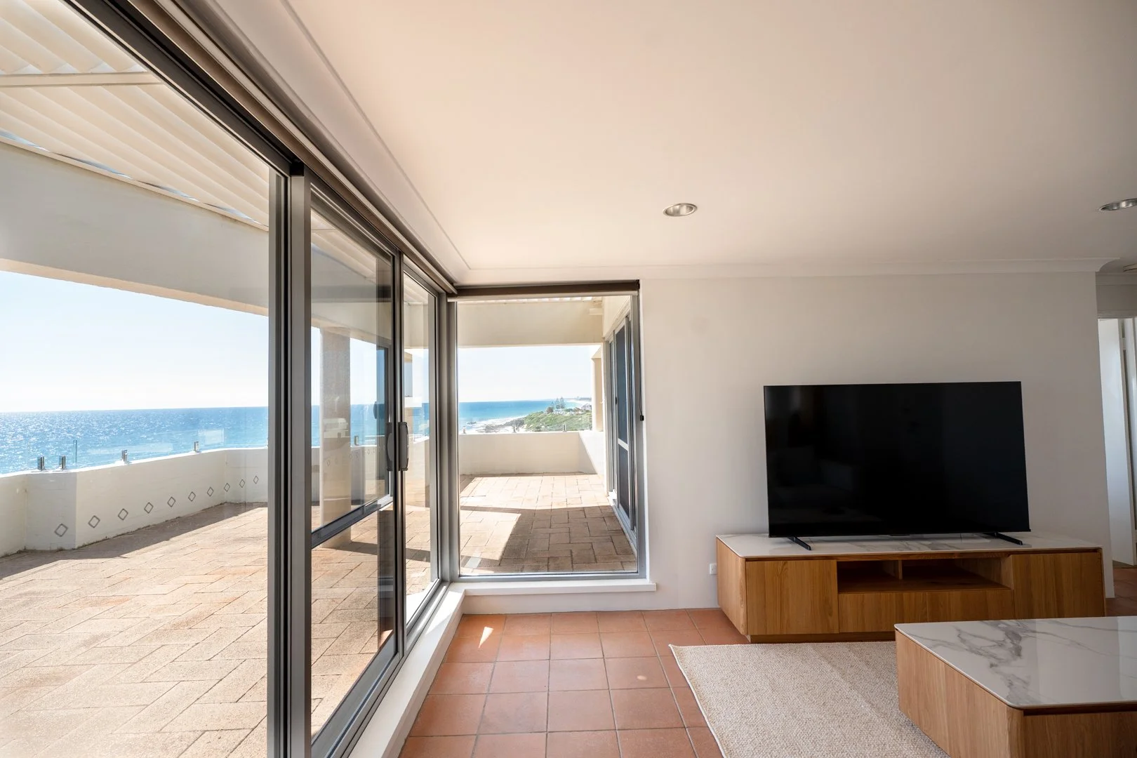 Cottesloe Beach View Apartments 16-3.jpg