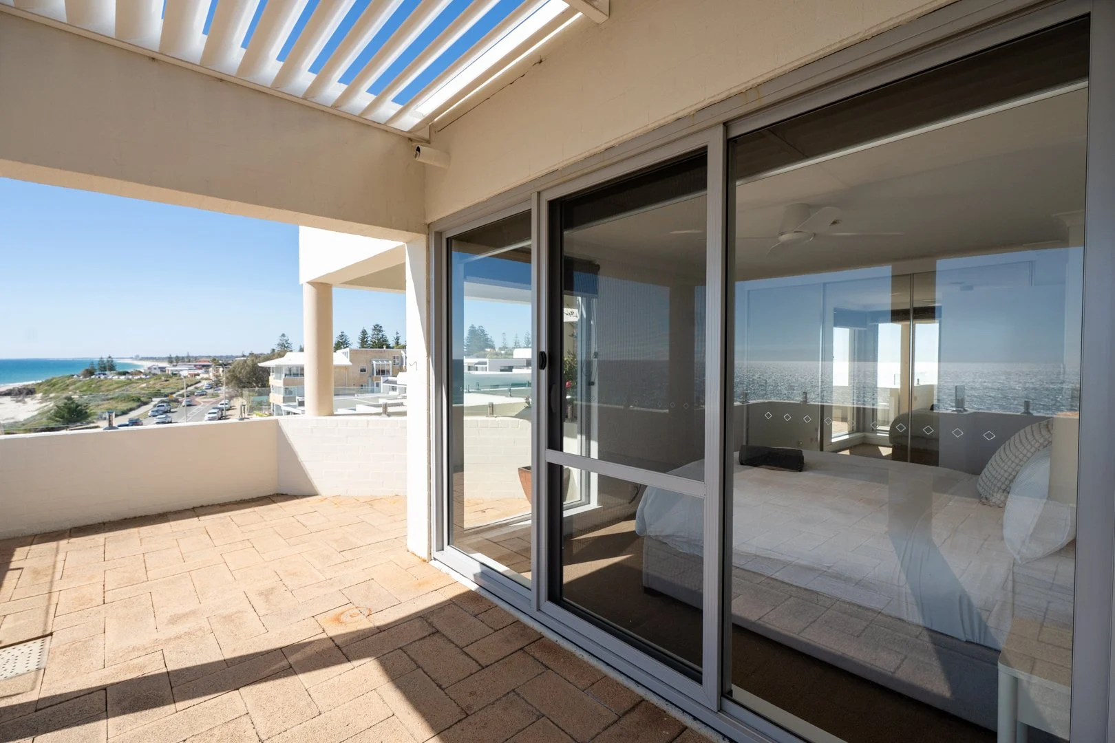 Cottesloe Beach View Apartments 16-29.jpg