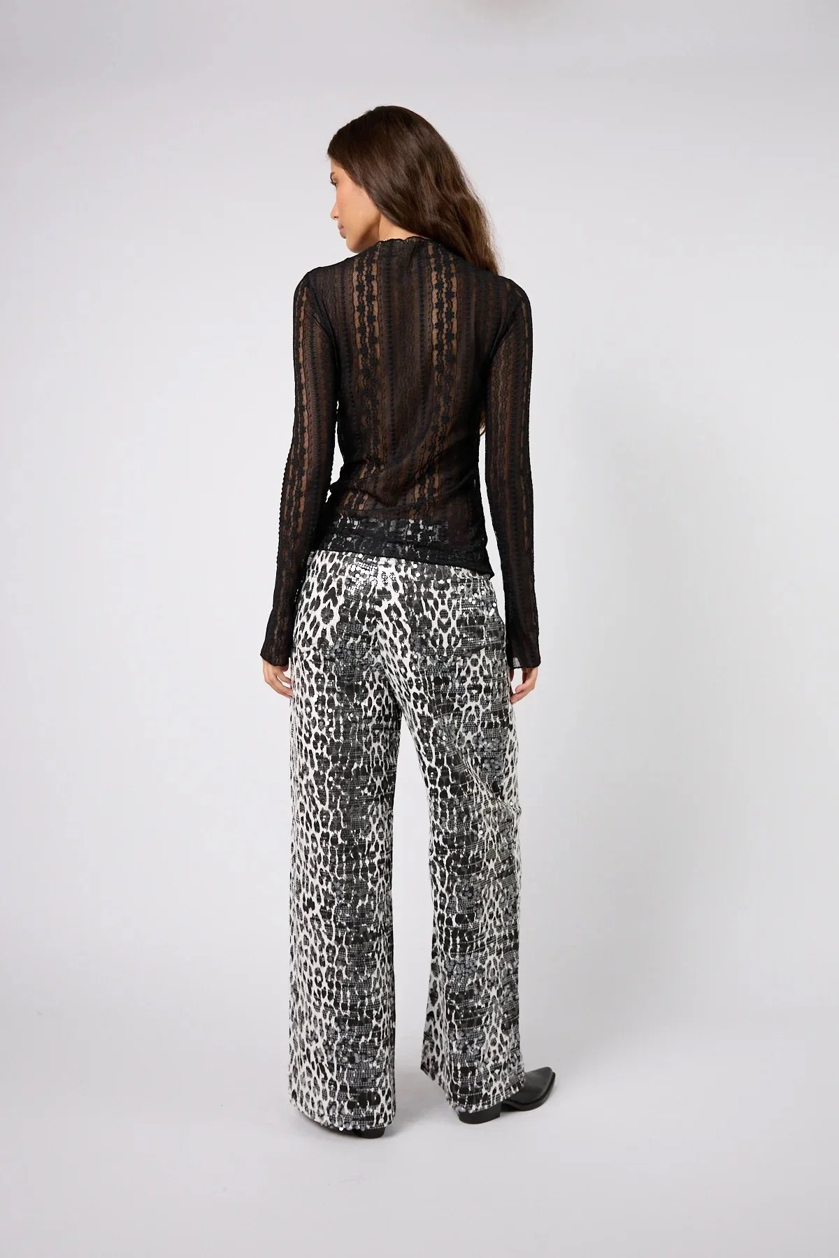ZaharaLaceLongsleeve1004079000_184.jpg