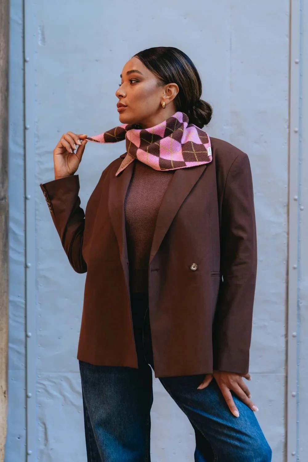 ElsieTraingleScarf_DarkBrown_3.jpg